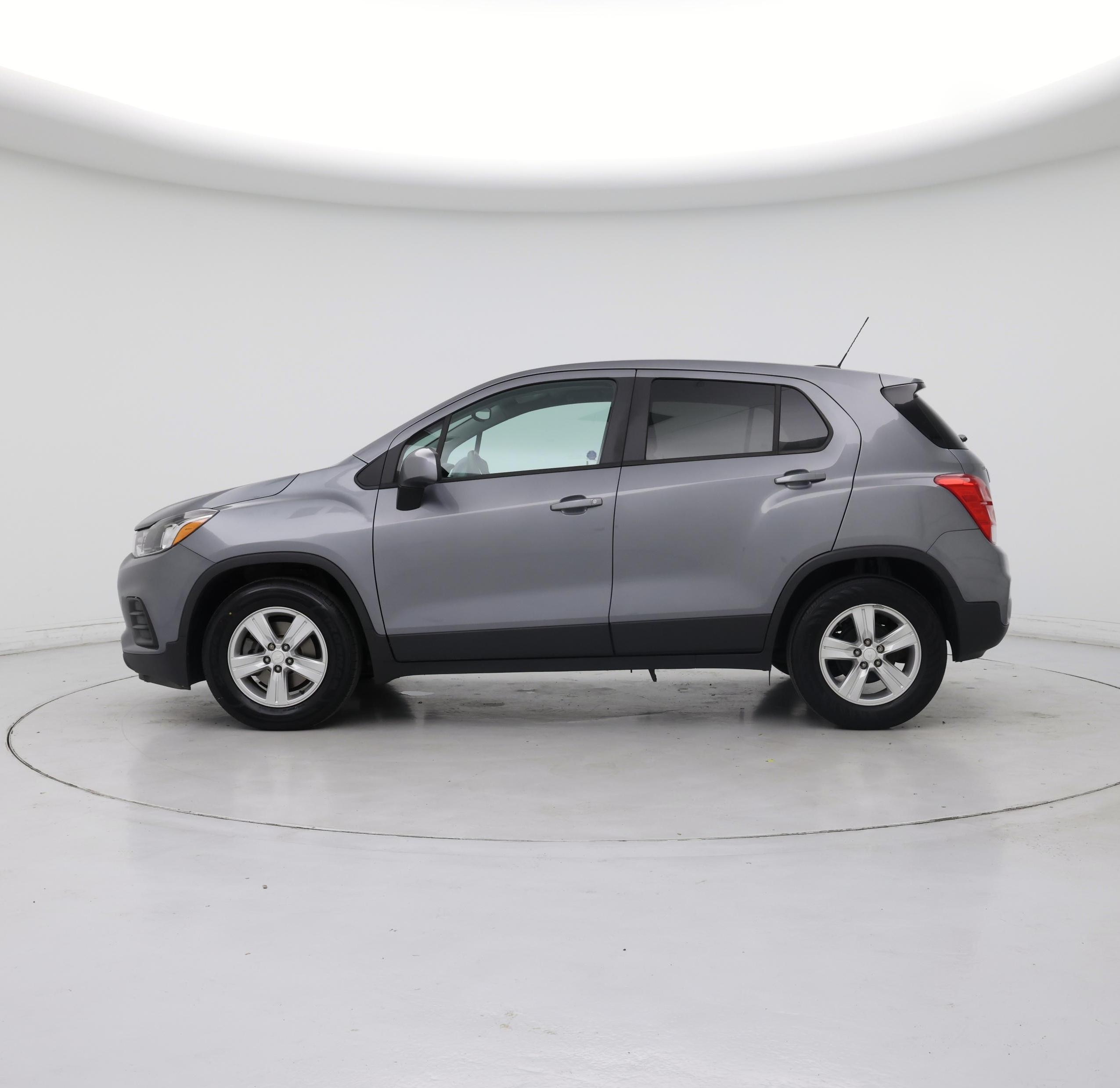 Thumbnail: 2020 Chevrolet Trax - 3