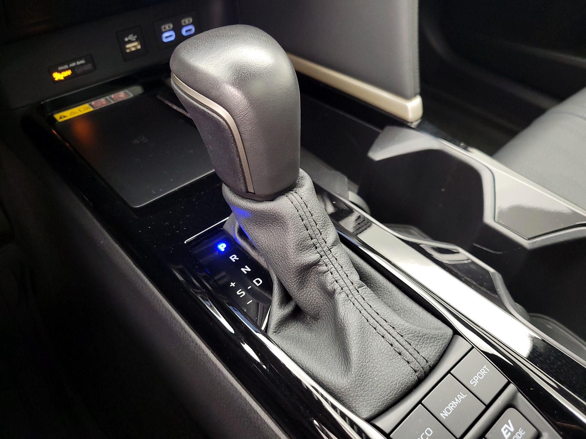 Thumbnail: 2025 Toyota Camry - 17