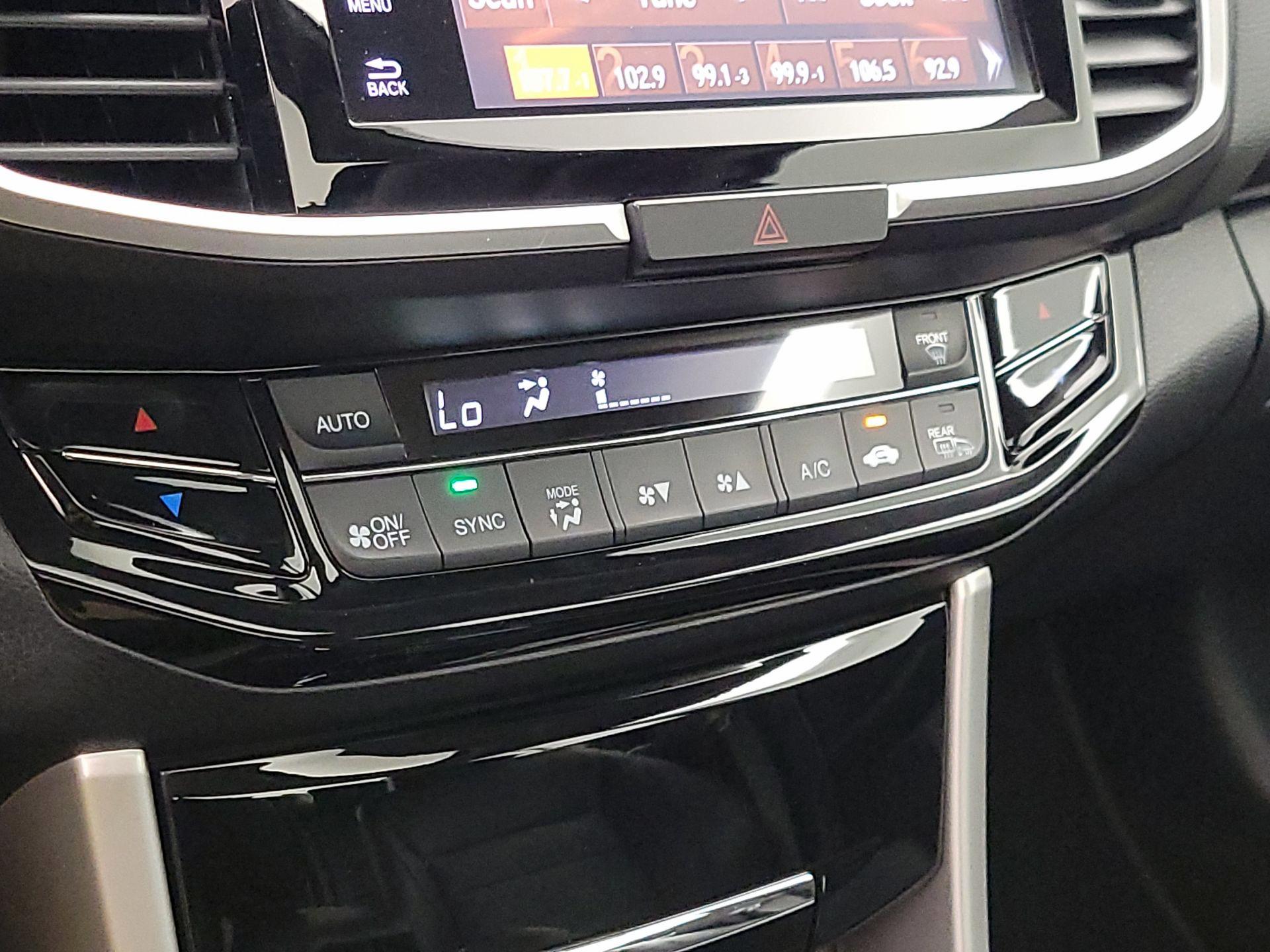 Thumbnail: 2016 Honda Accord - 16