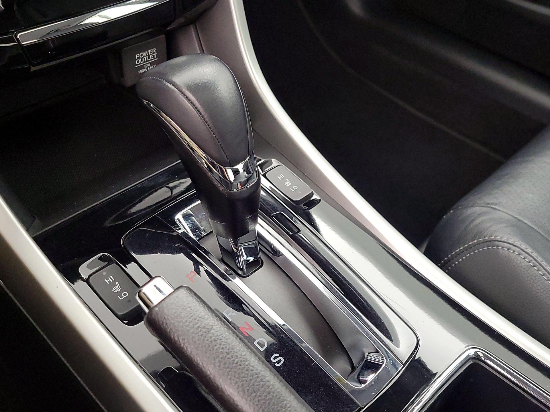 Thumbnail: 2016 Honda Accord - 17