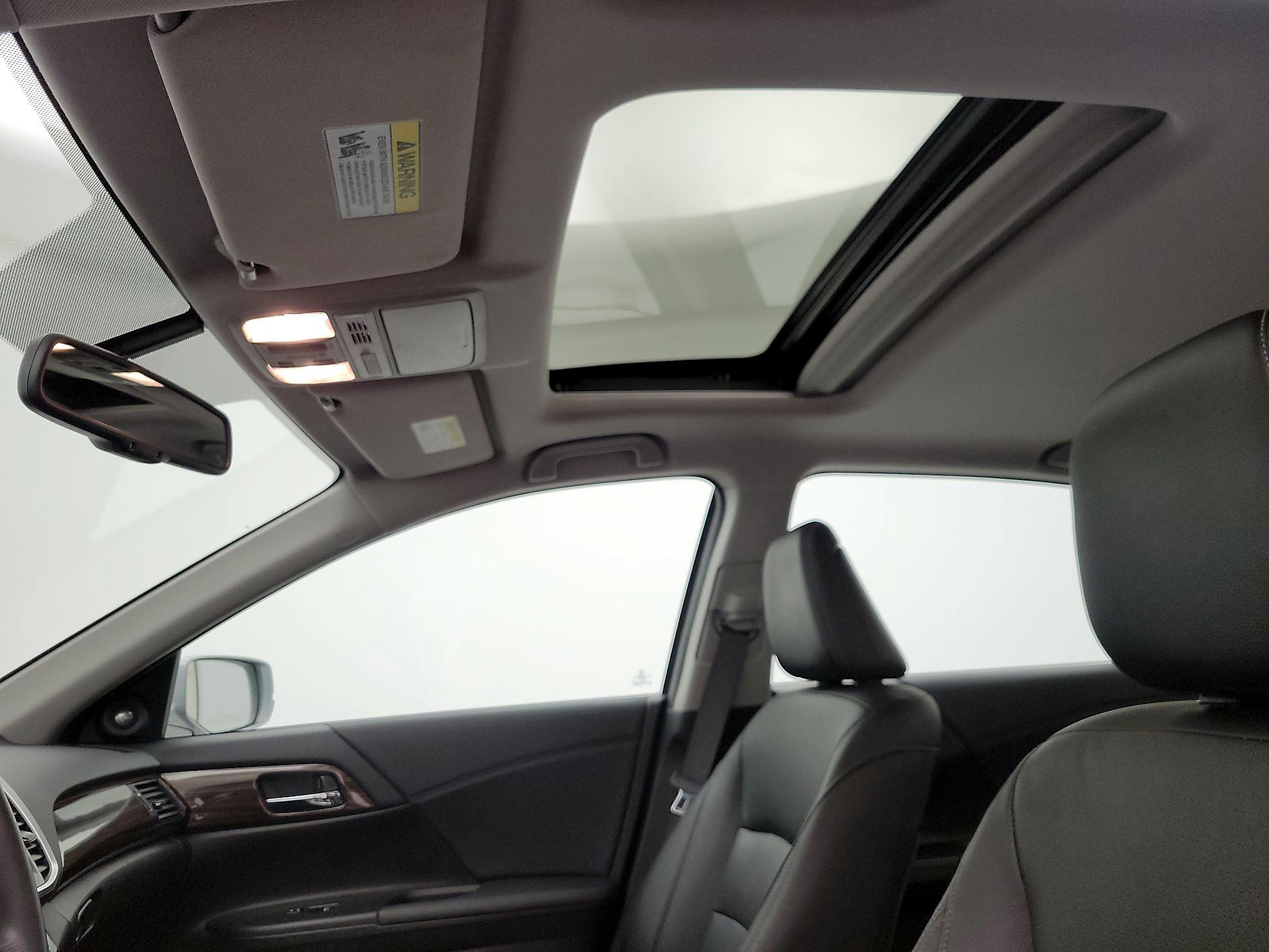 Thumbnail: 2016 Honda Accord - 19