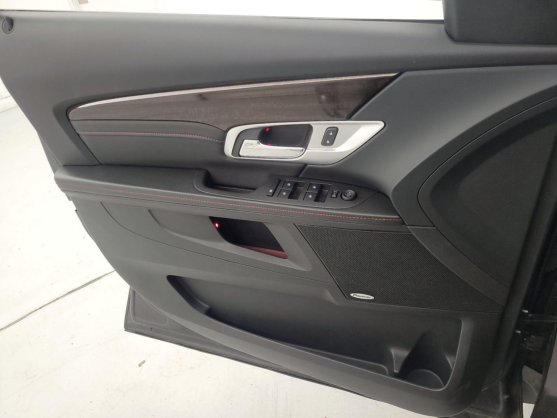 Thumbnail: 2015 GMC Terrain - 12