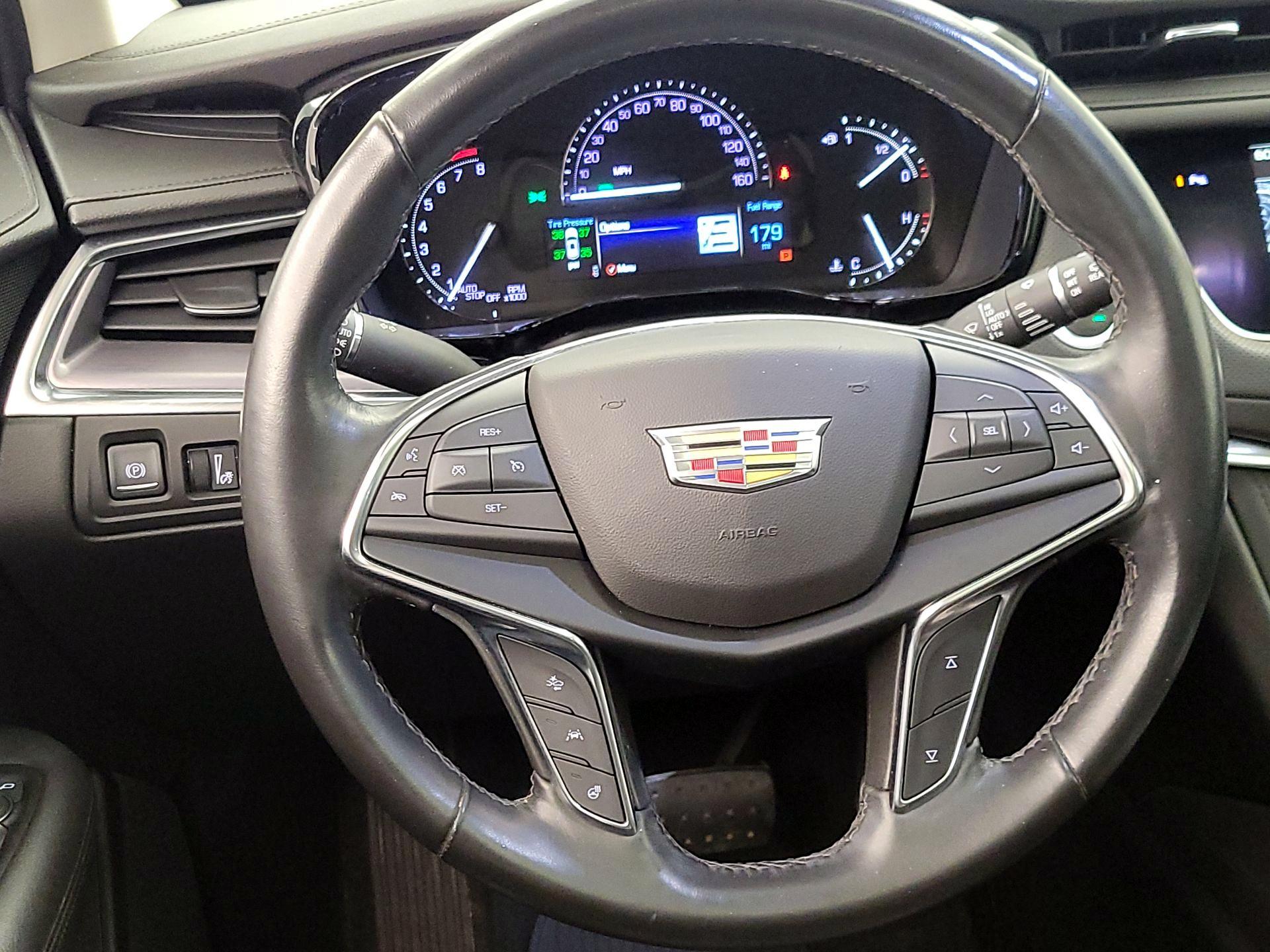 Thumbnail: 2019 Cadillac XT5 - 10