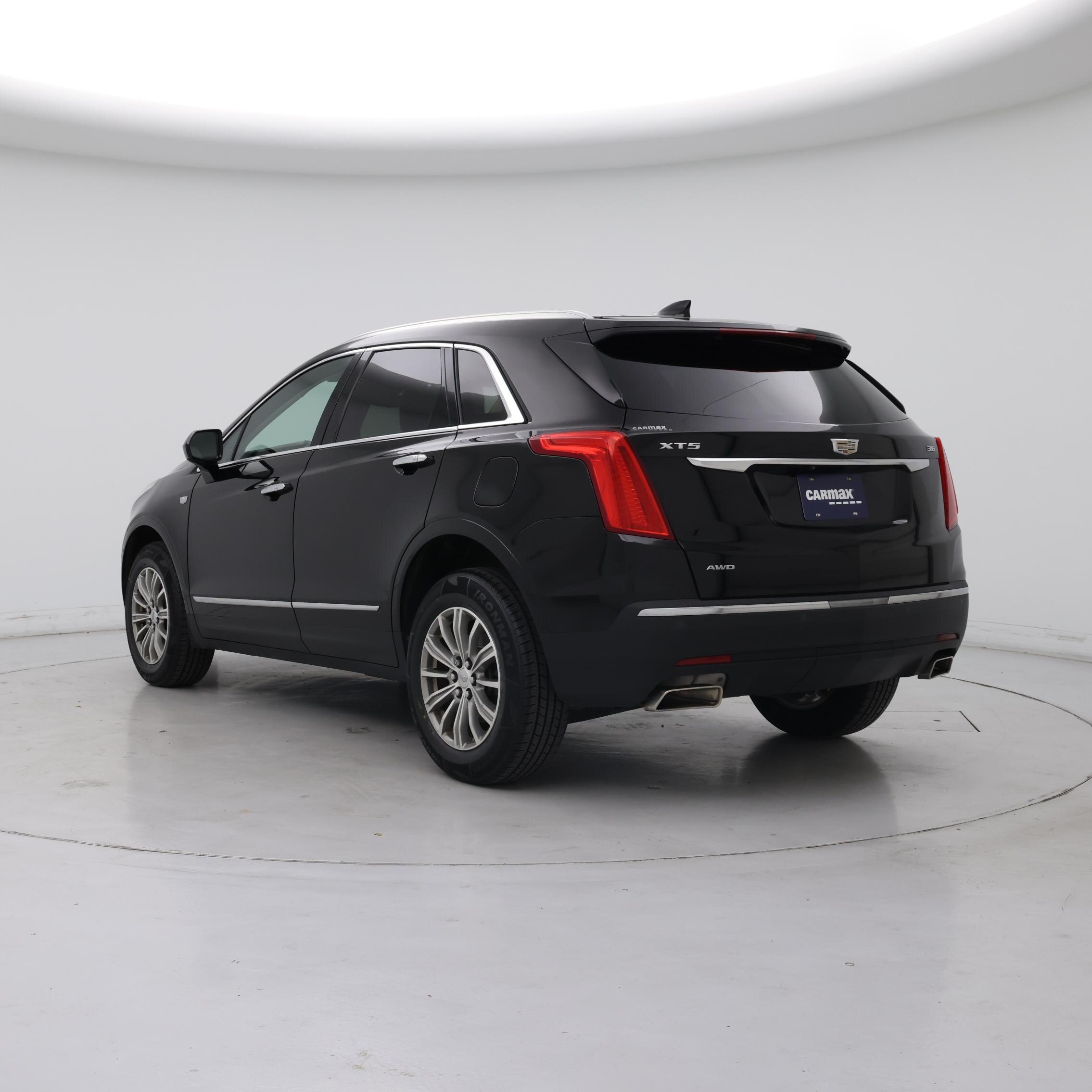 Thumbnail: 2019 Cadillac XT5 - 2
