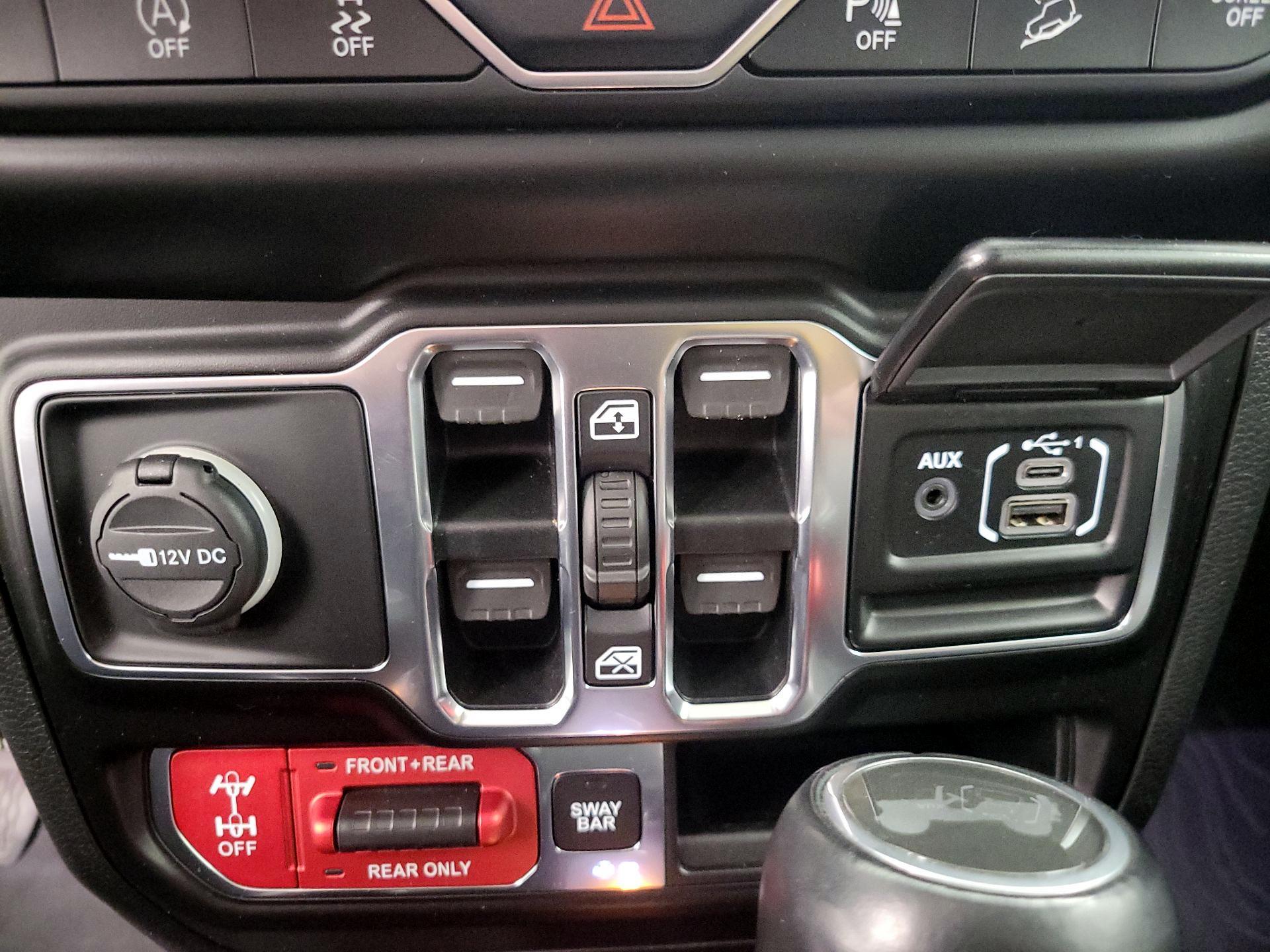 Thumbnail: 2020 Jeep Wrangler - 18