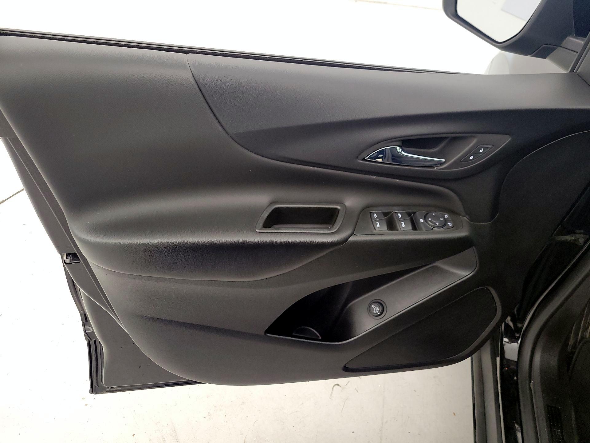 Thumbnail: 2022 Chevrolet Equinox - 12