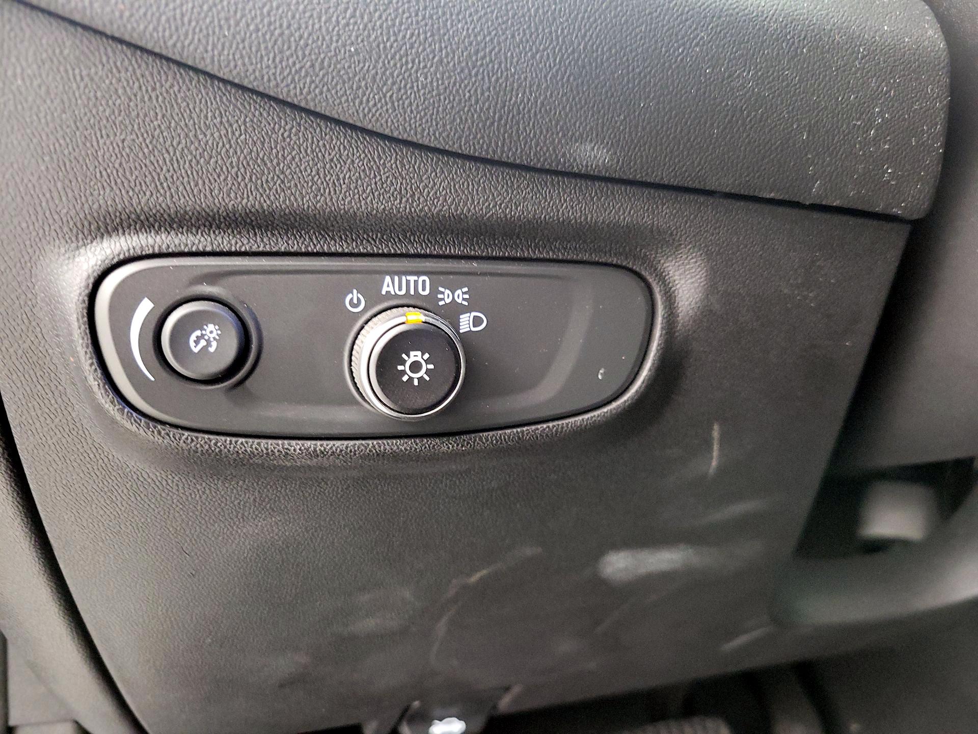 Thumbnail: 2022 Chevrolet Equinox - 13