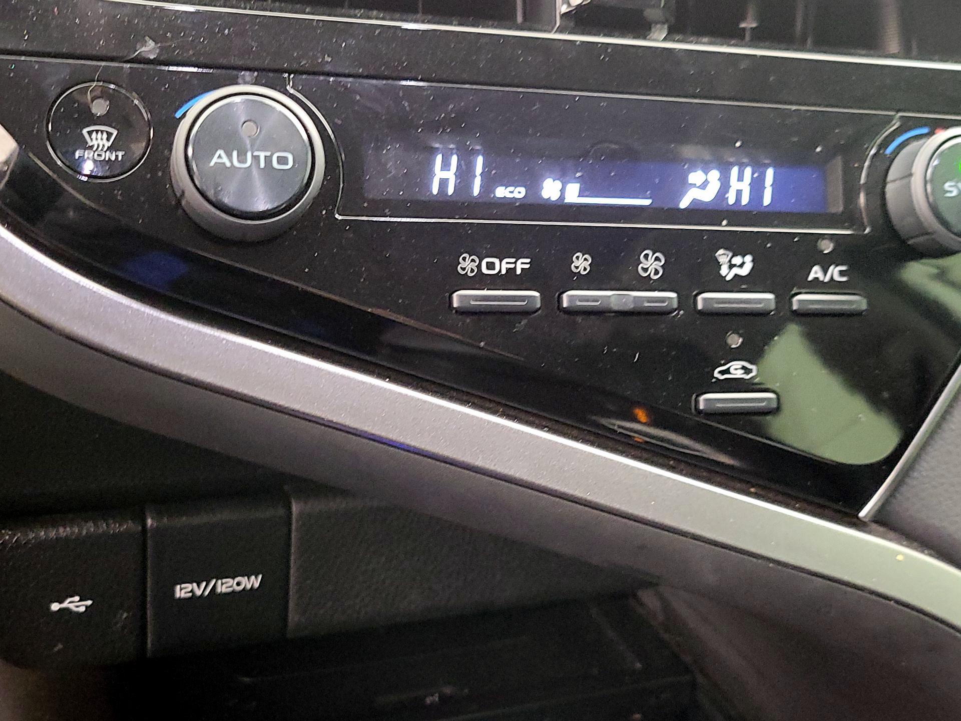 Thumbnail: 2021 Toyota Camry - 16