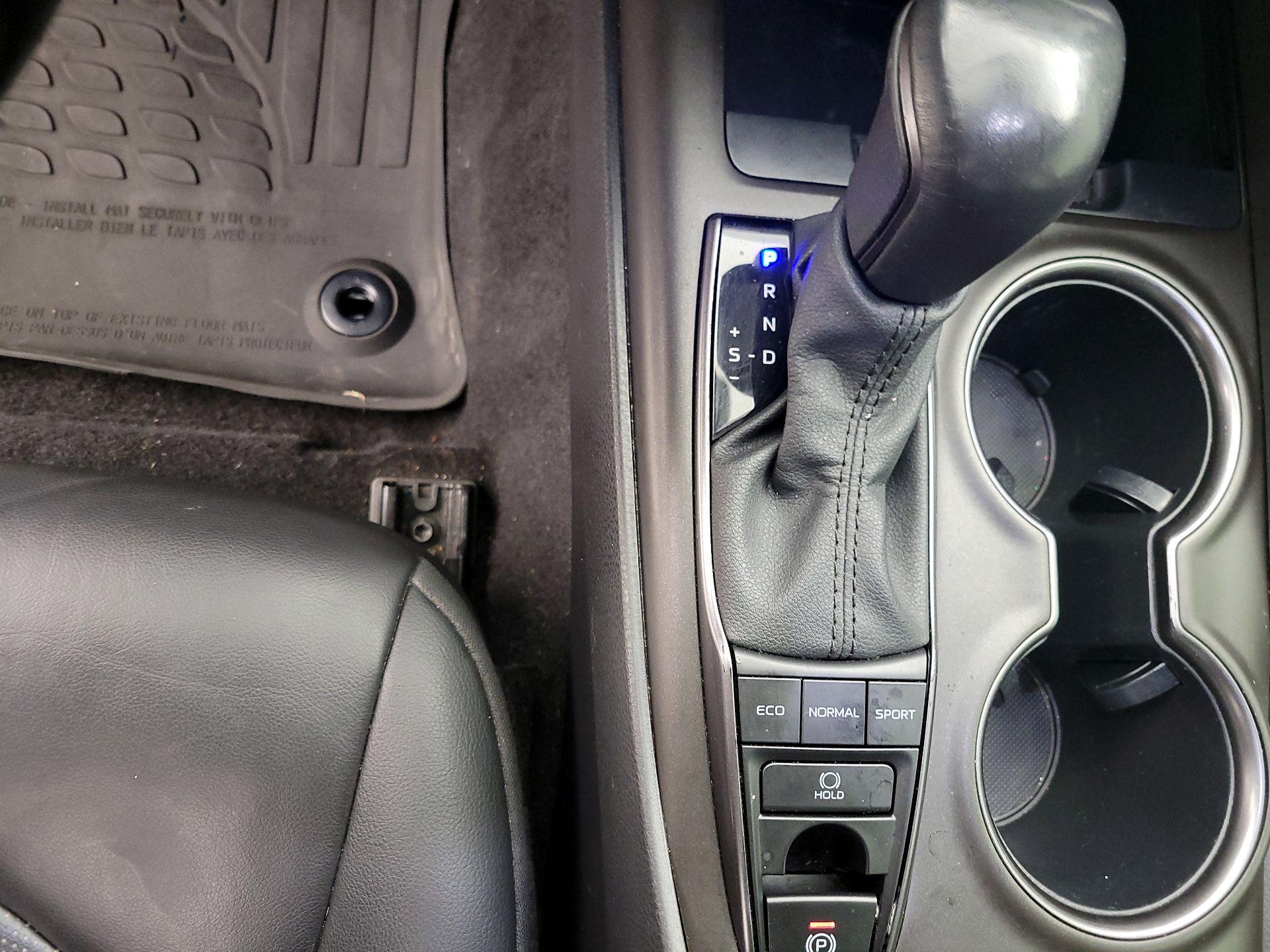 Thumbnail: 2021 Toyota Camry - 17