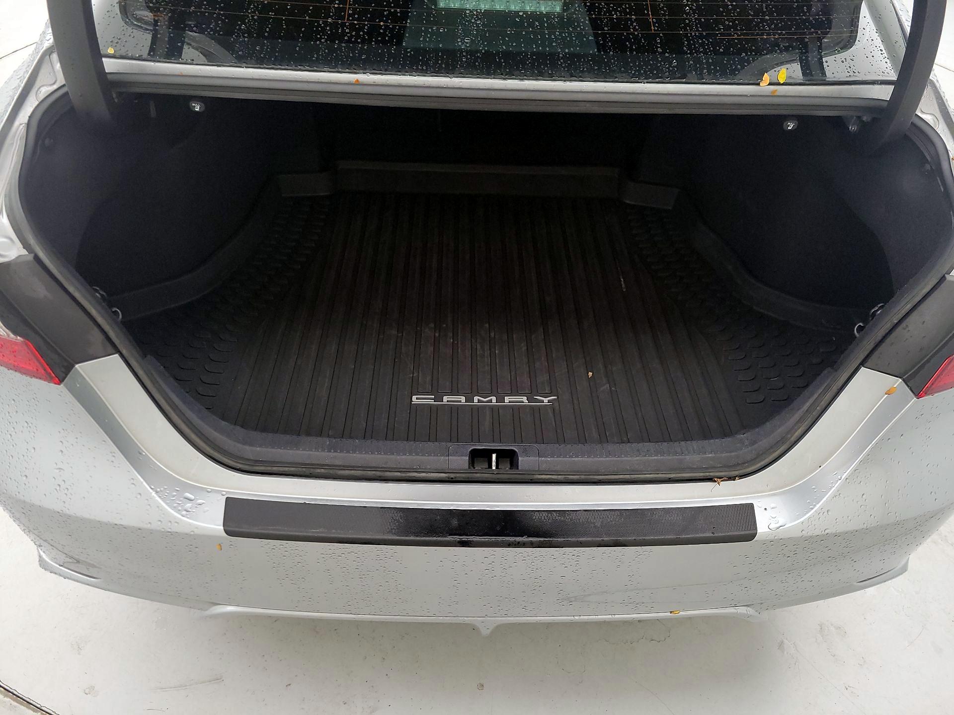 Thumbnail: 2021 Toyota Camry - 20