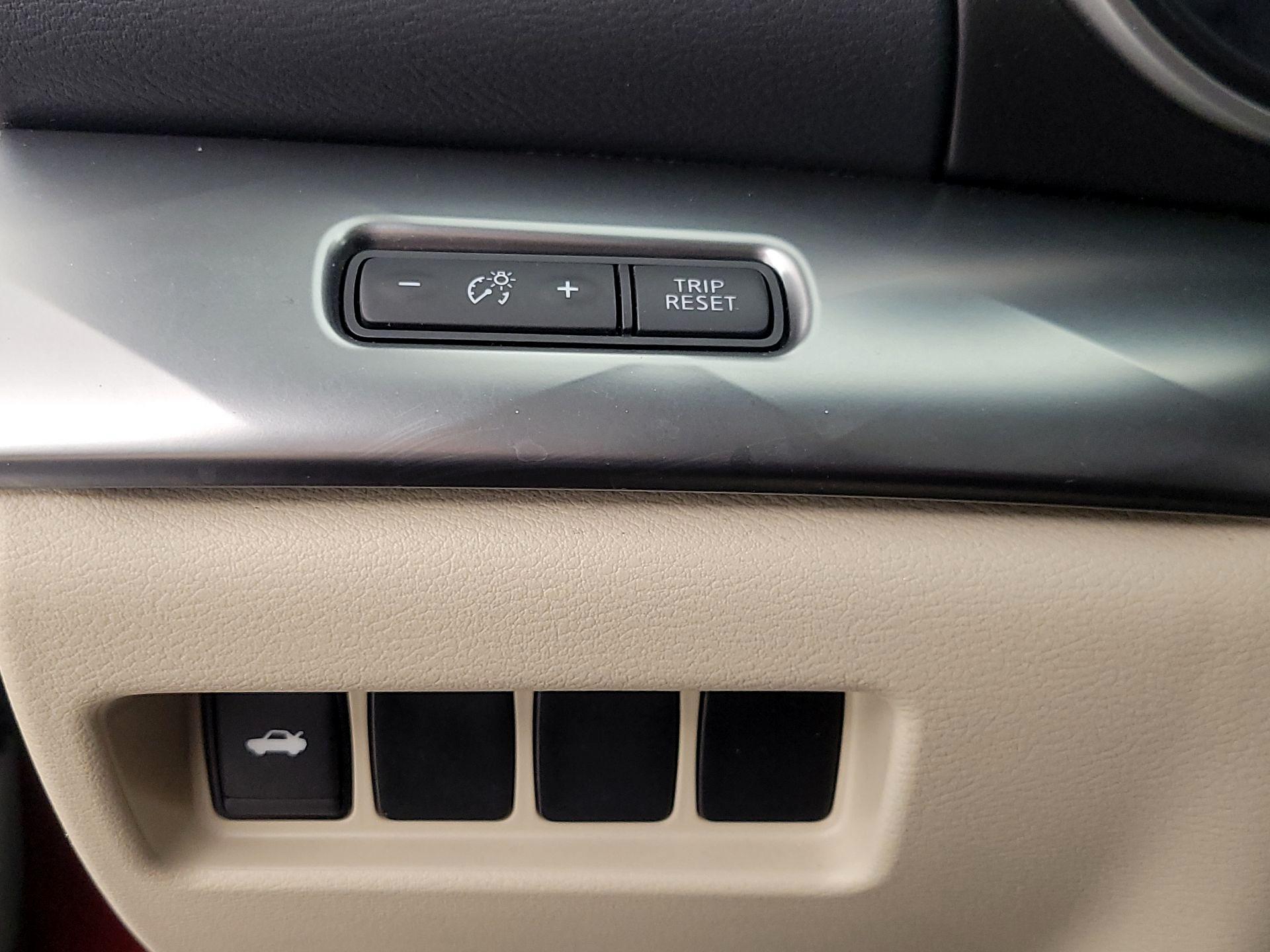 Thumbnail: 2019 Nissan Maxima - 13