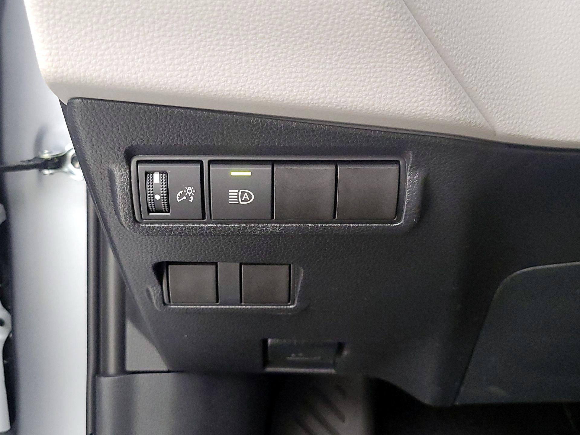 Thumbnail: 2025 Toyota Corolla Cross - 13