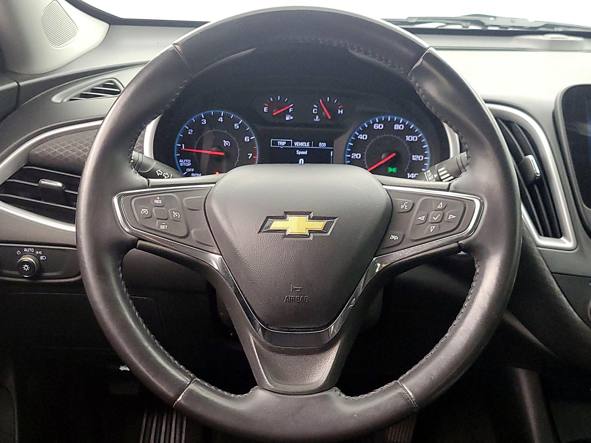 Thumbnail: 2020 Chevrolet Malibu - 10