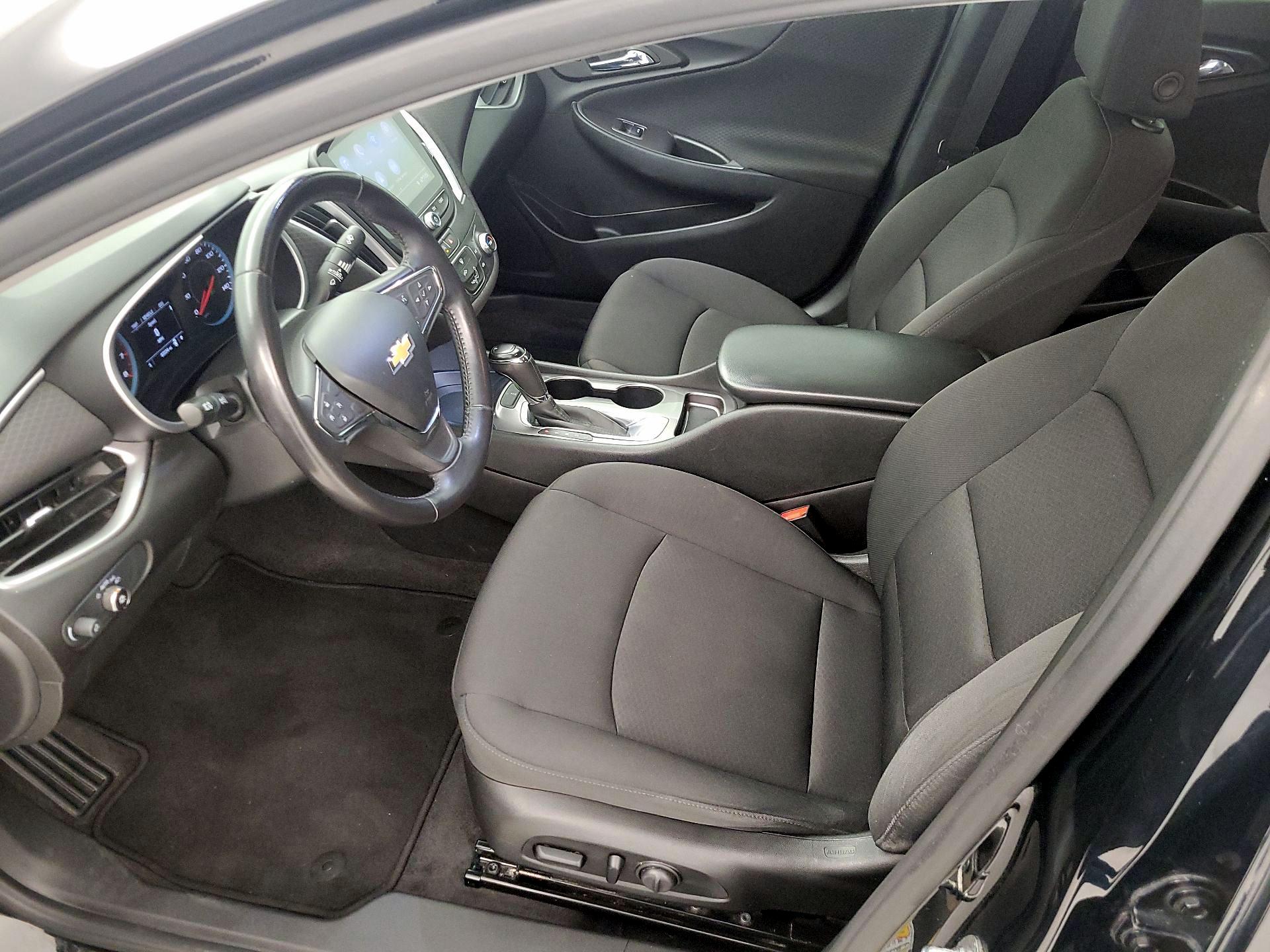 Thumbnail: 2020 Chevrolet Malibu - 11