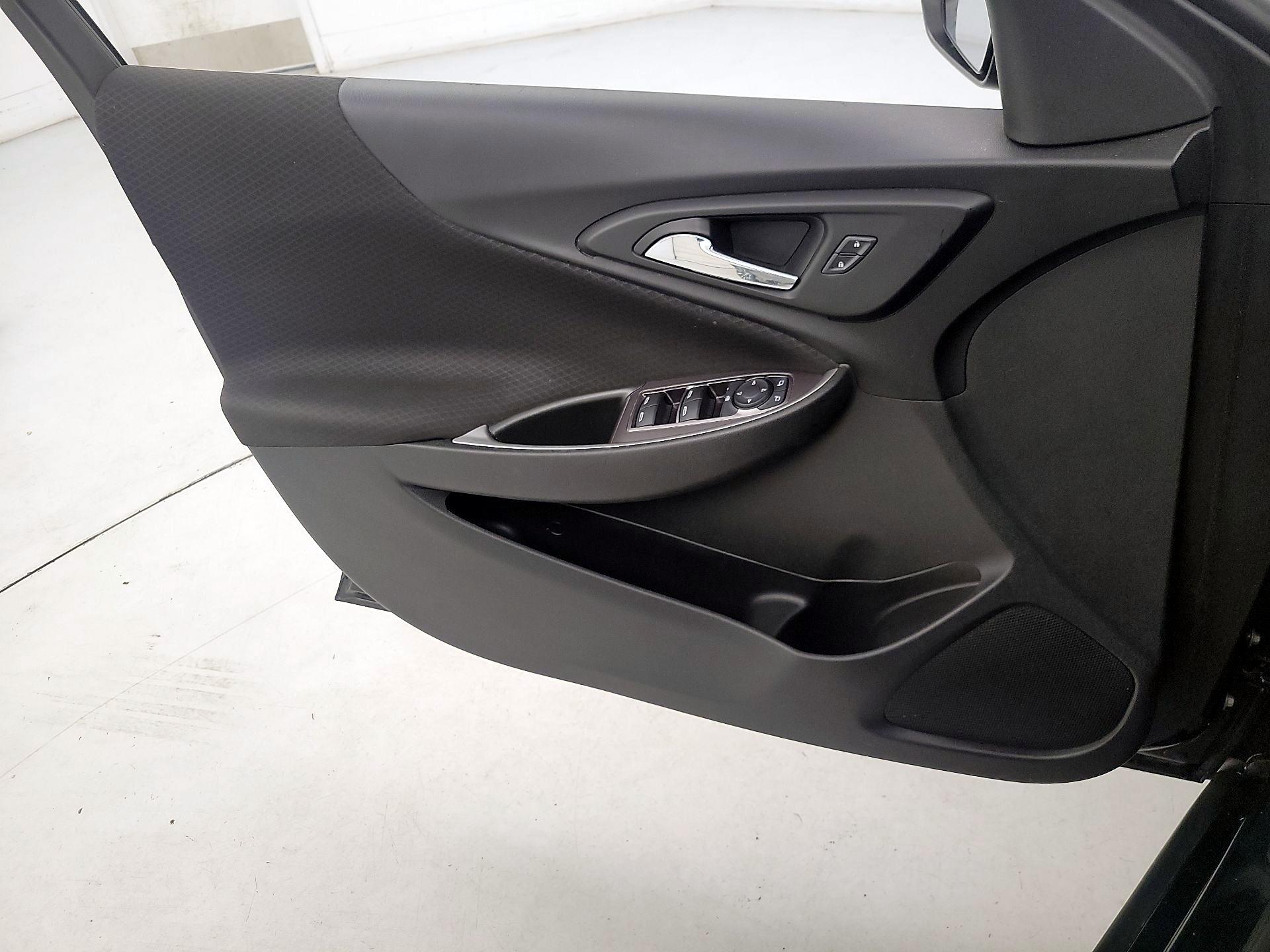 Thumbnail: 2020 Chevrolet Malibu - 12