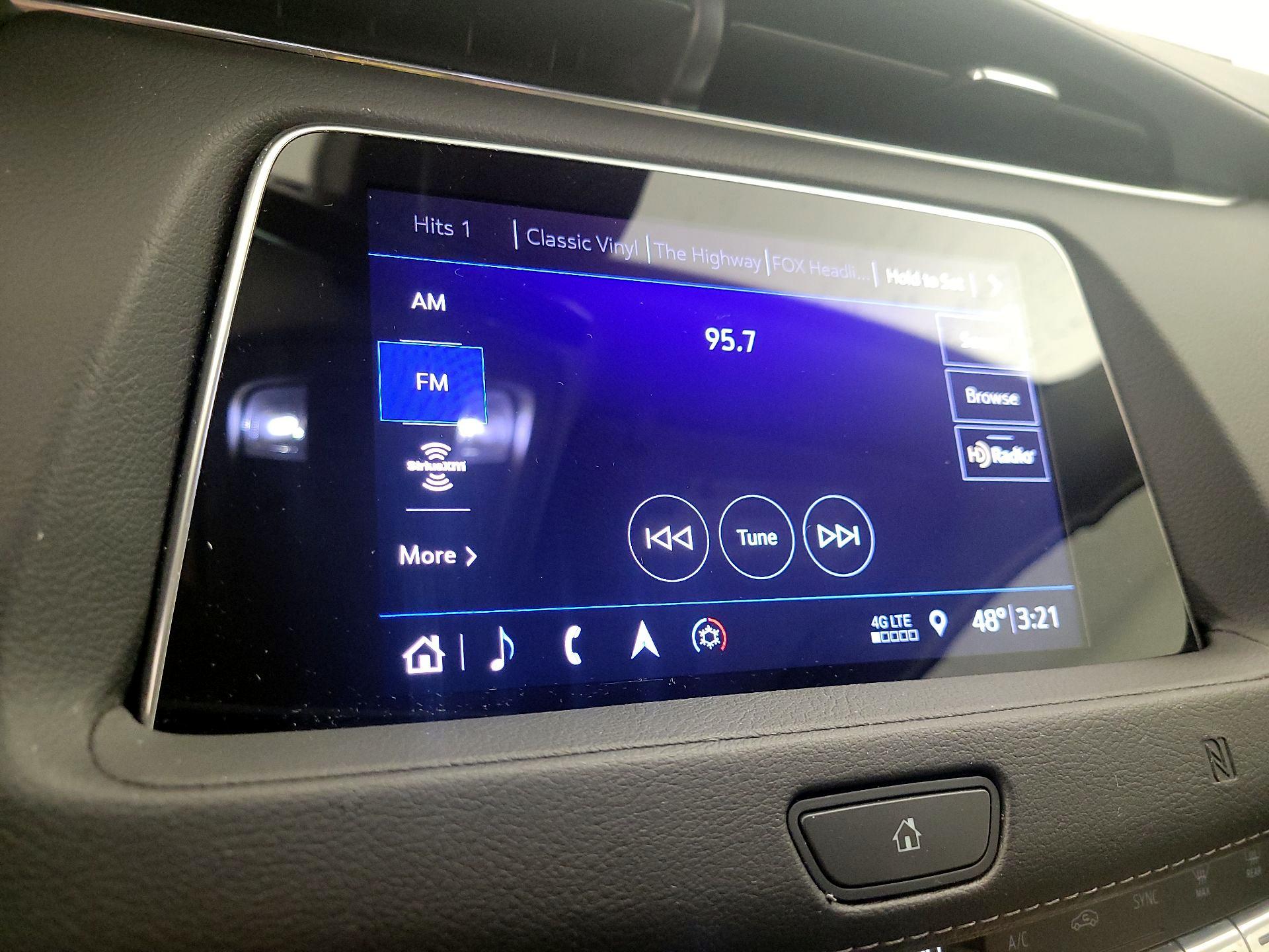 Thumbnail: 2019 Cadillac XT4 - 16