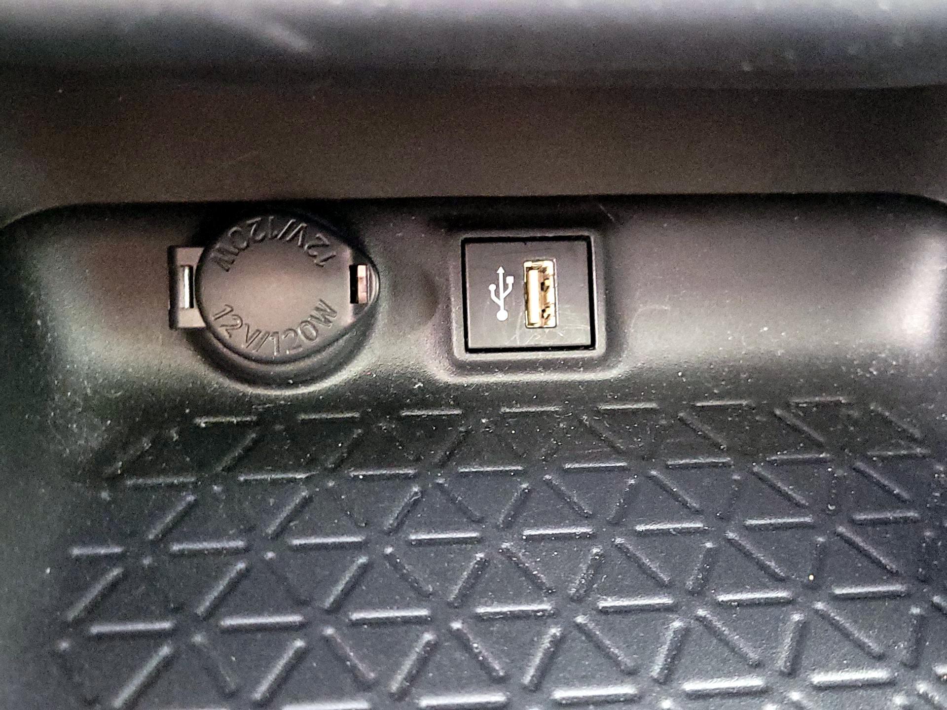 Thumbnail: 2023 Toyota RAV4 - 18