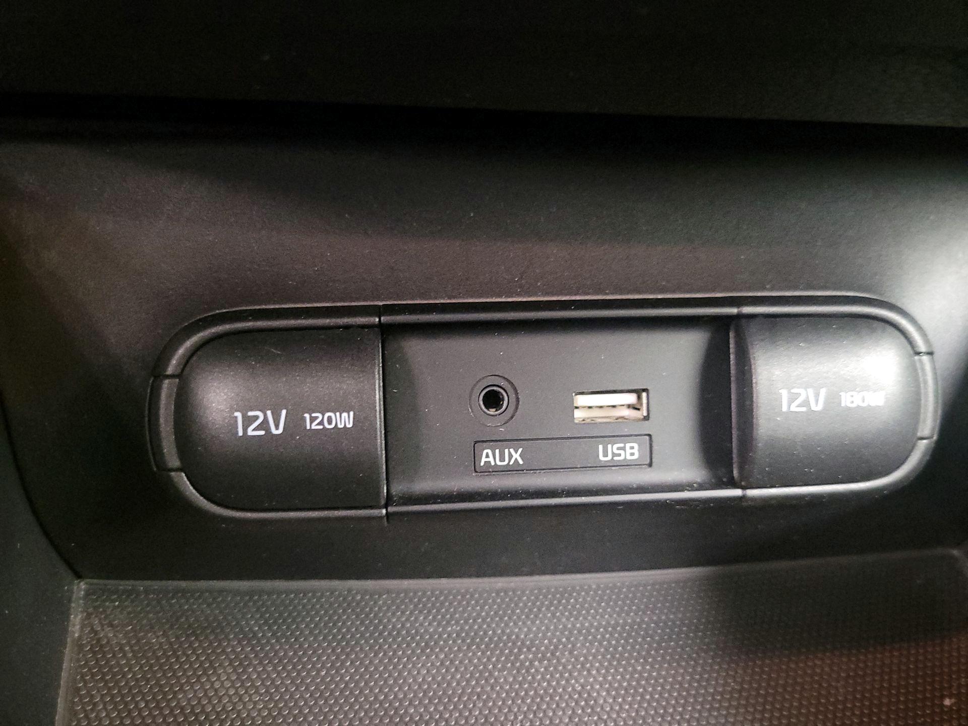 Thumbnail: 2016 Kia Soul - 18