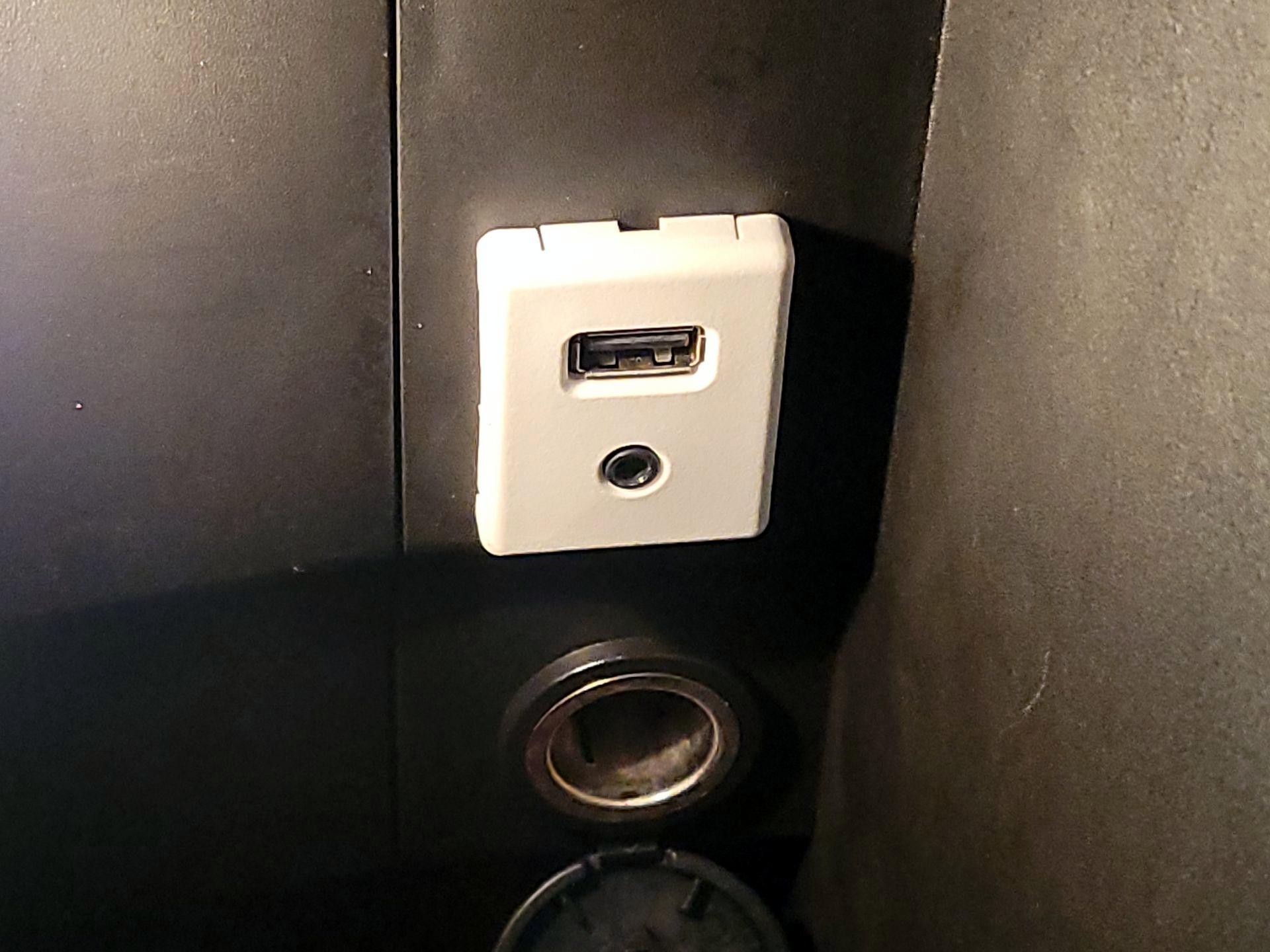 Thumbnail: 2015 Chevrolet Equinox - 18