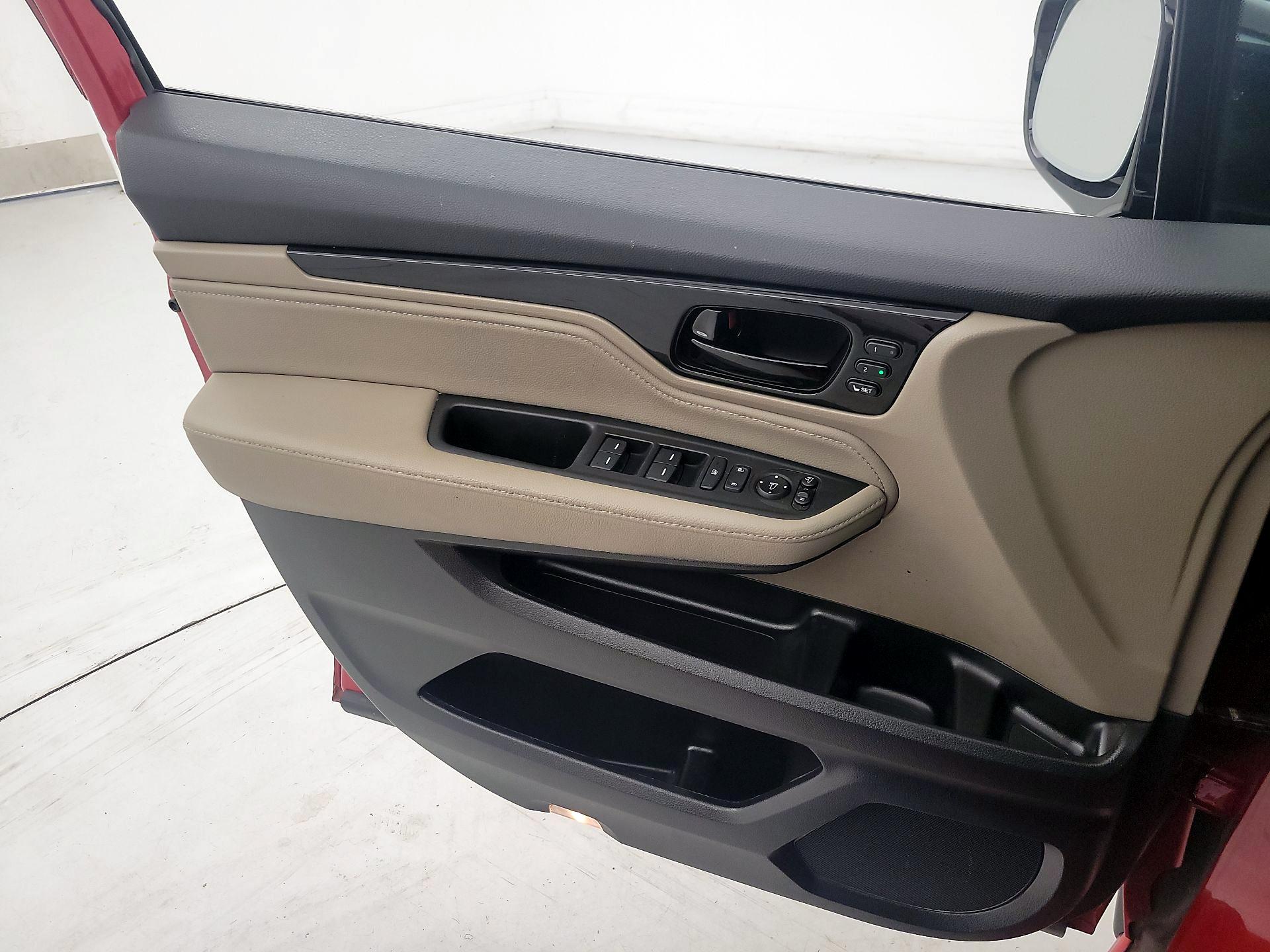 Thumbnail: 2022 Honda Odyssey - 12