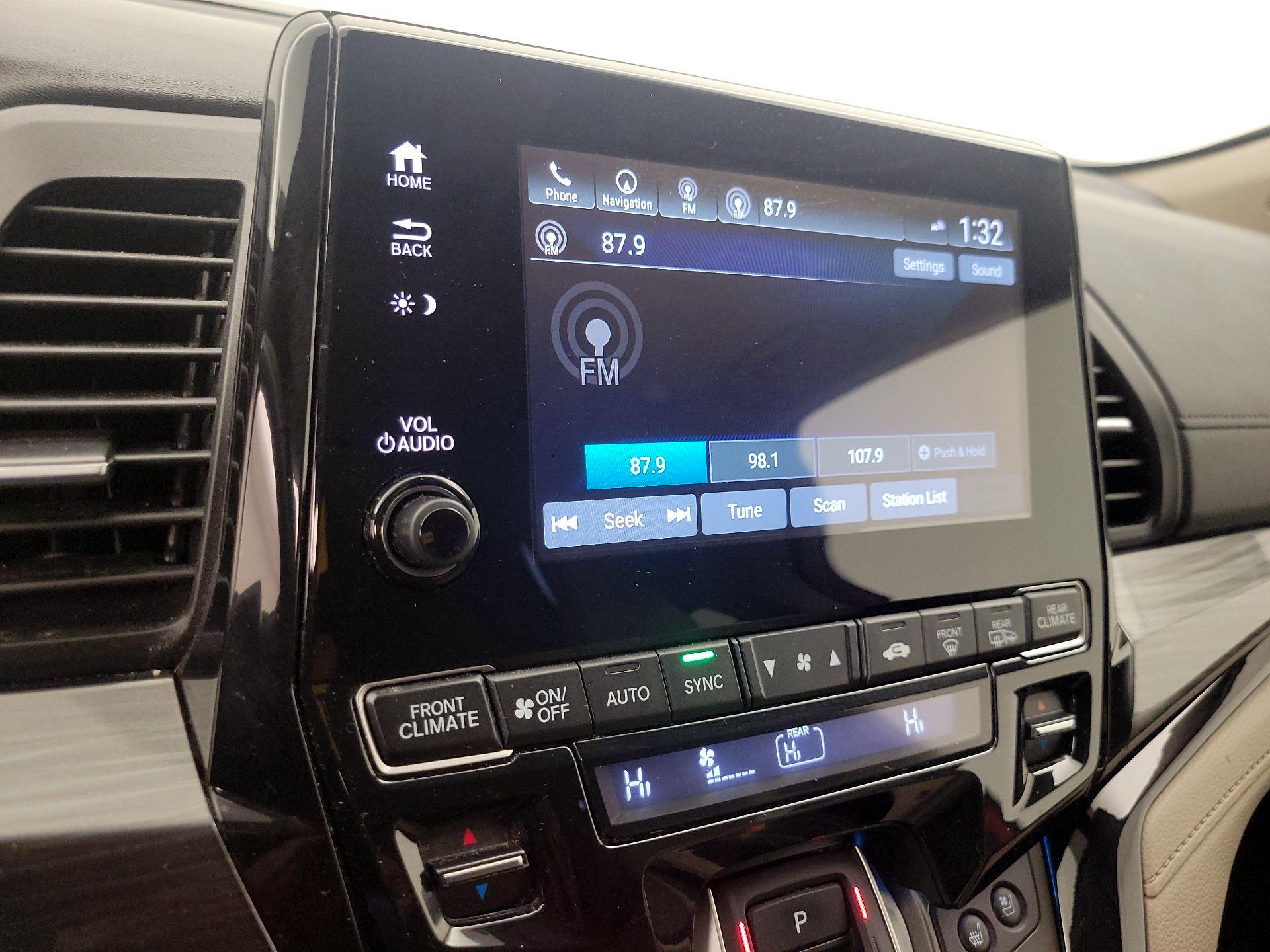 Thumbnail: 2022 Honda Odyssey - 16