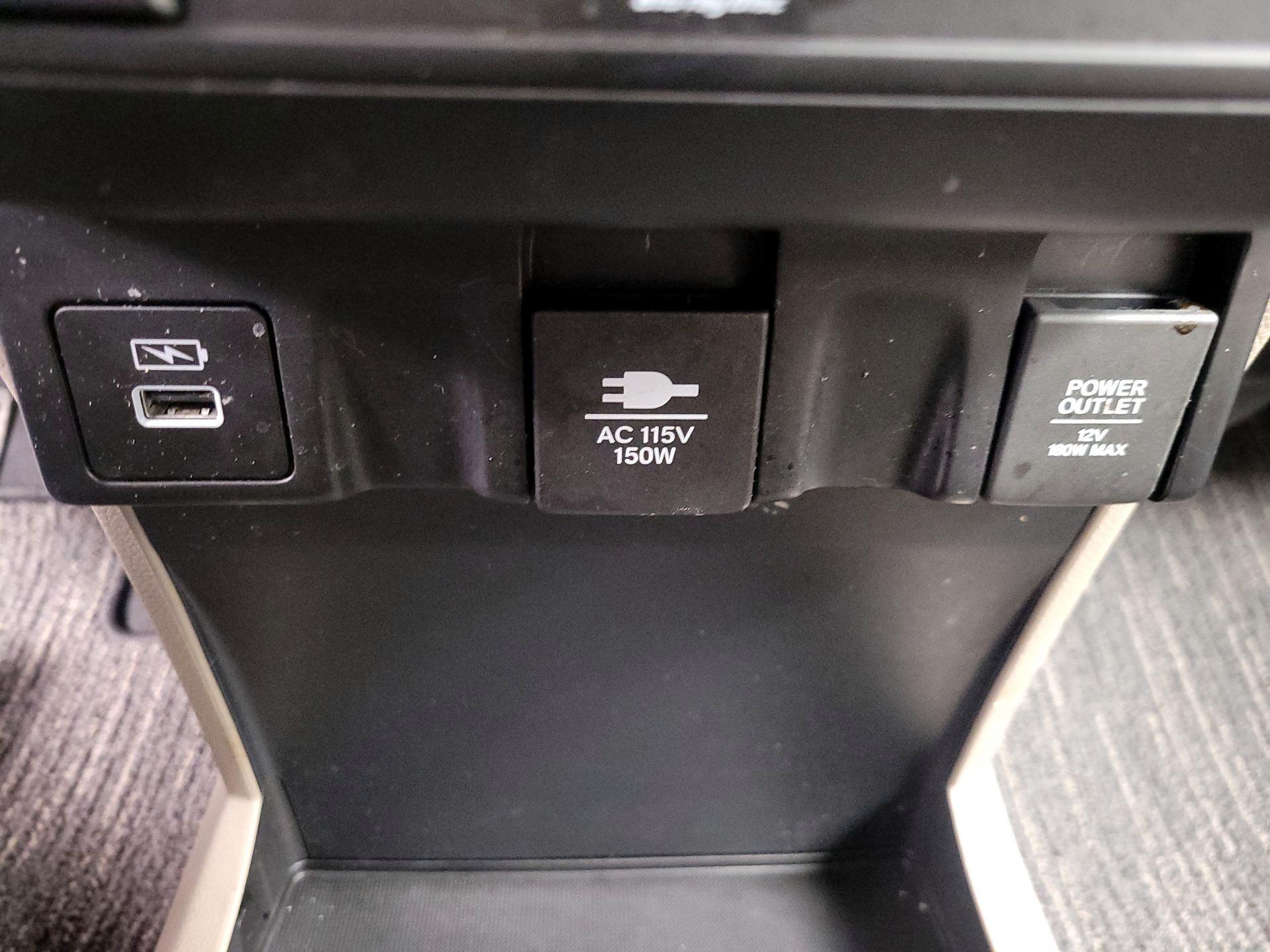 Thumbnail: 2022 Honda Odyssey - 19