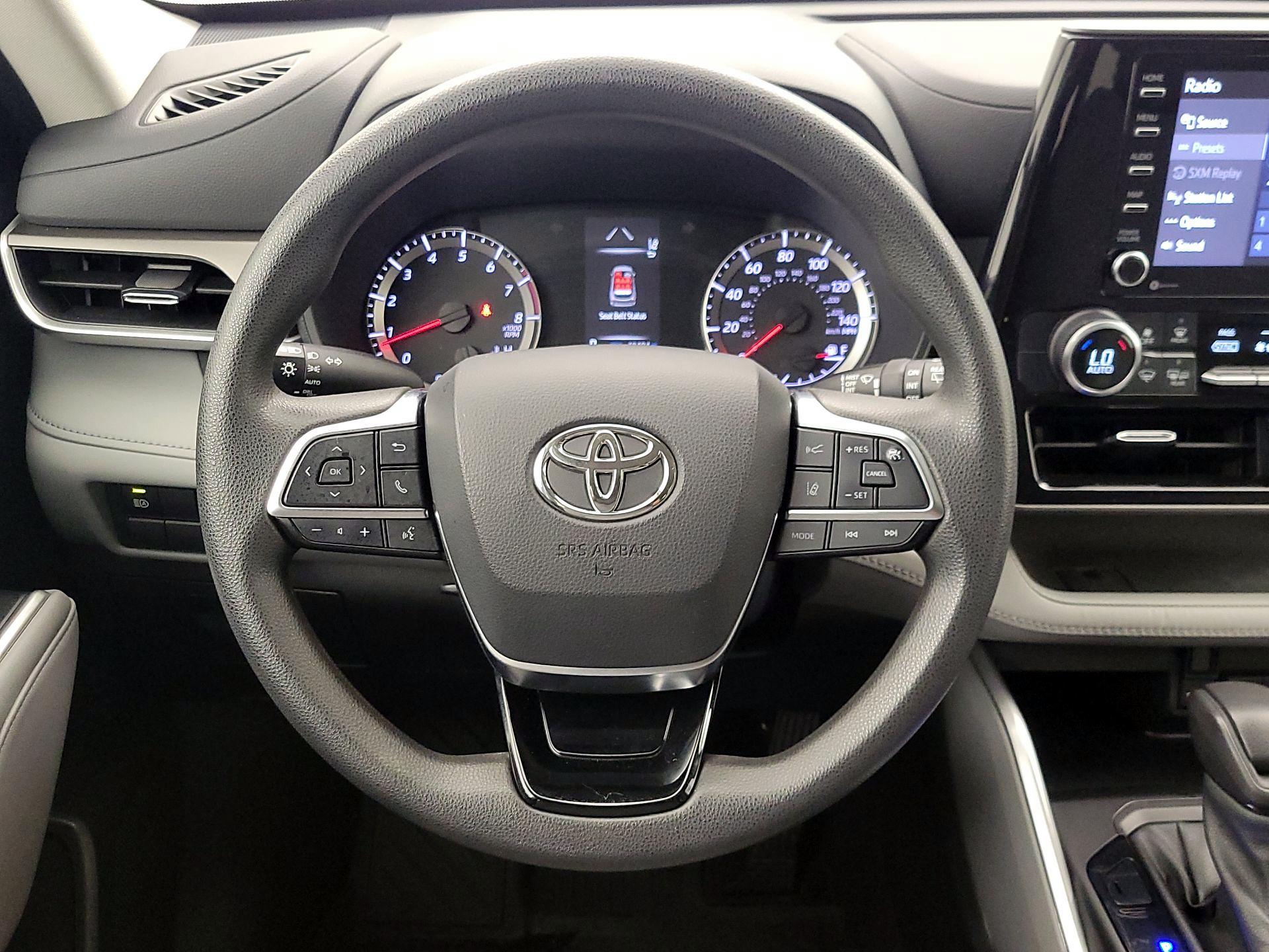 Thumbnail: 2021 Toyota Highlander - 10