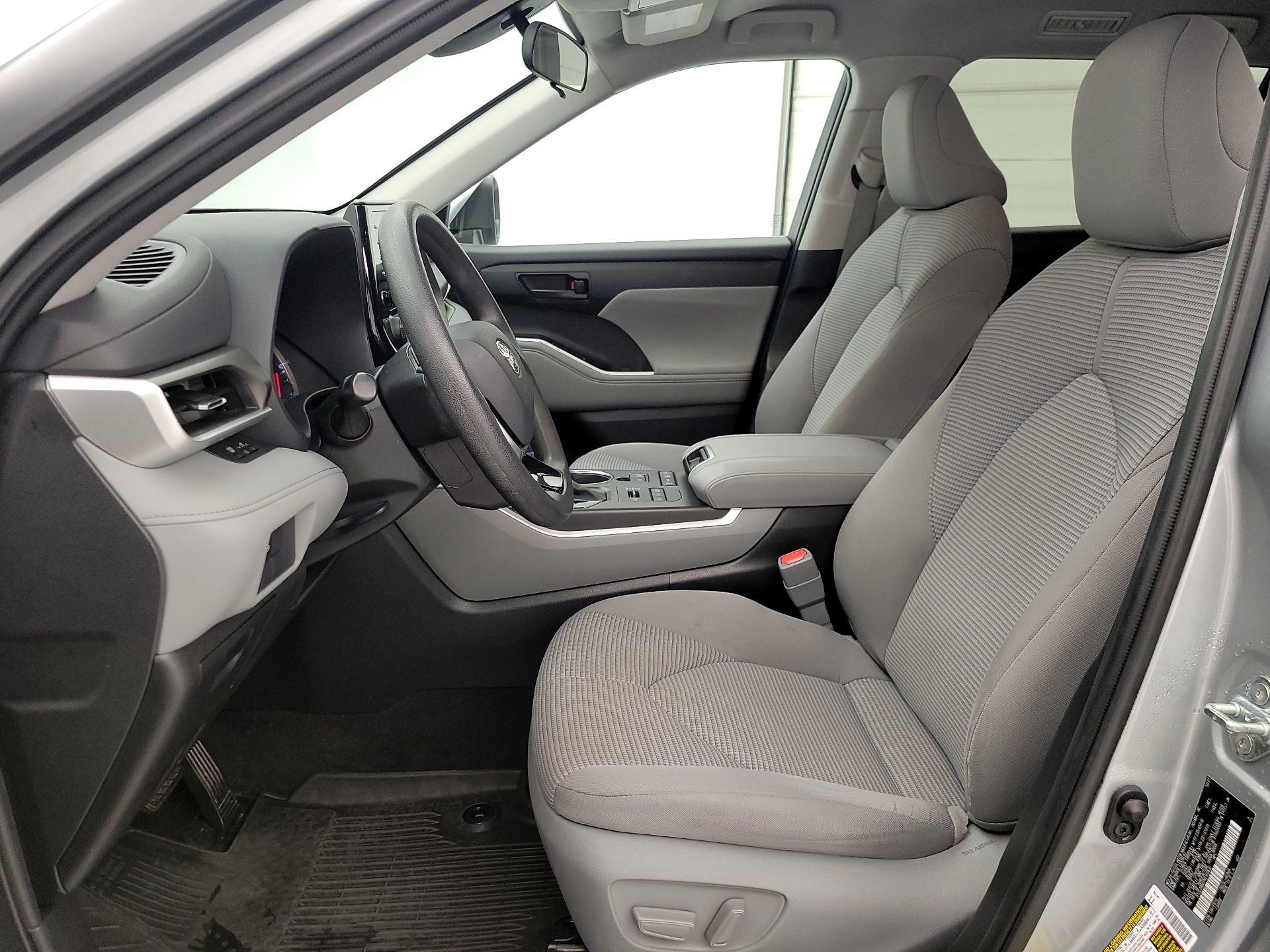 Thumbnail: 2021 Toyota Highlander - 11