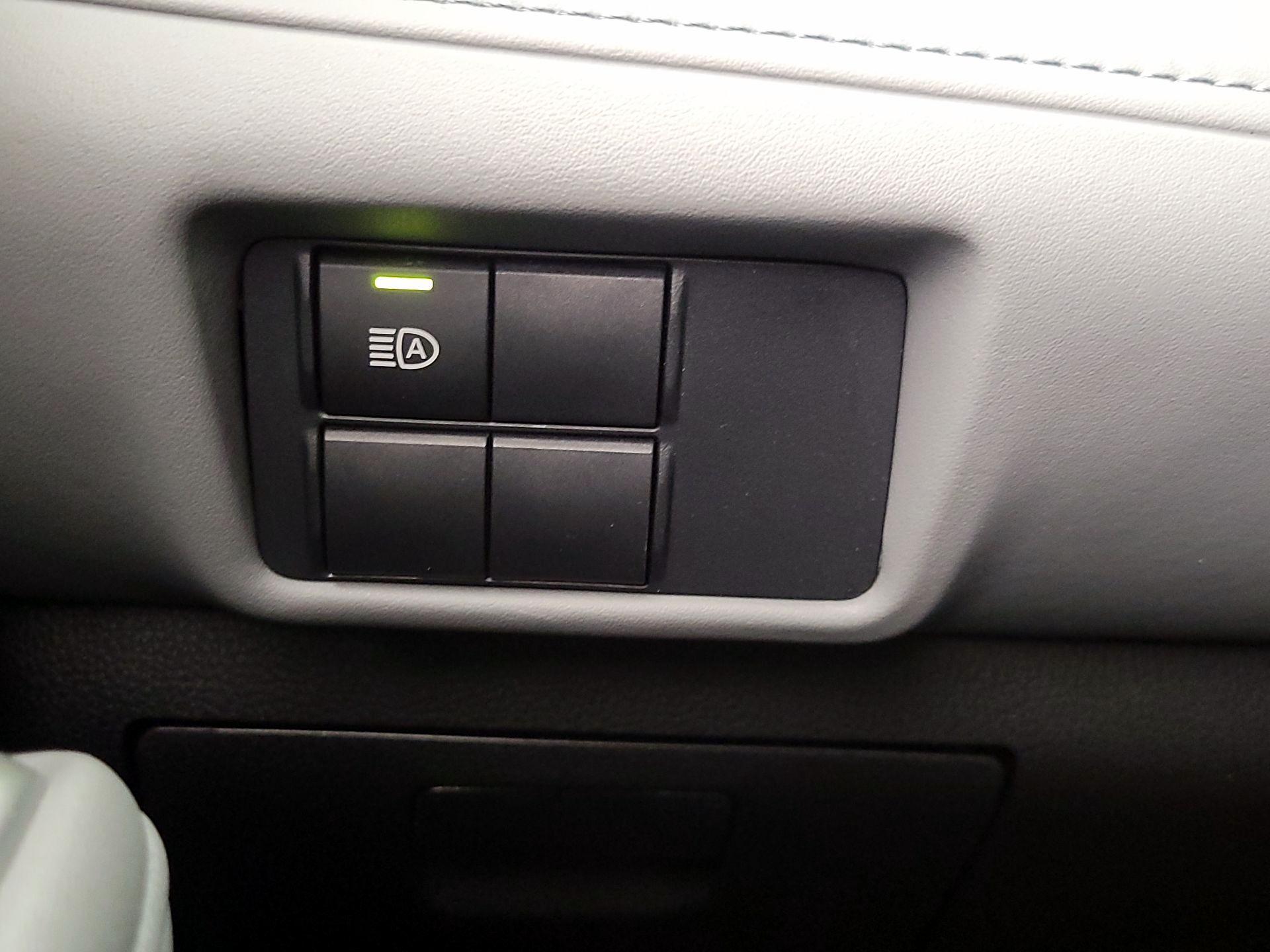 Thumbnail: 2021 Toyota Highlander - 13