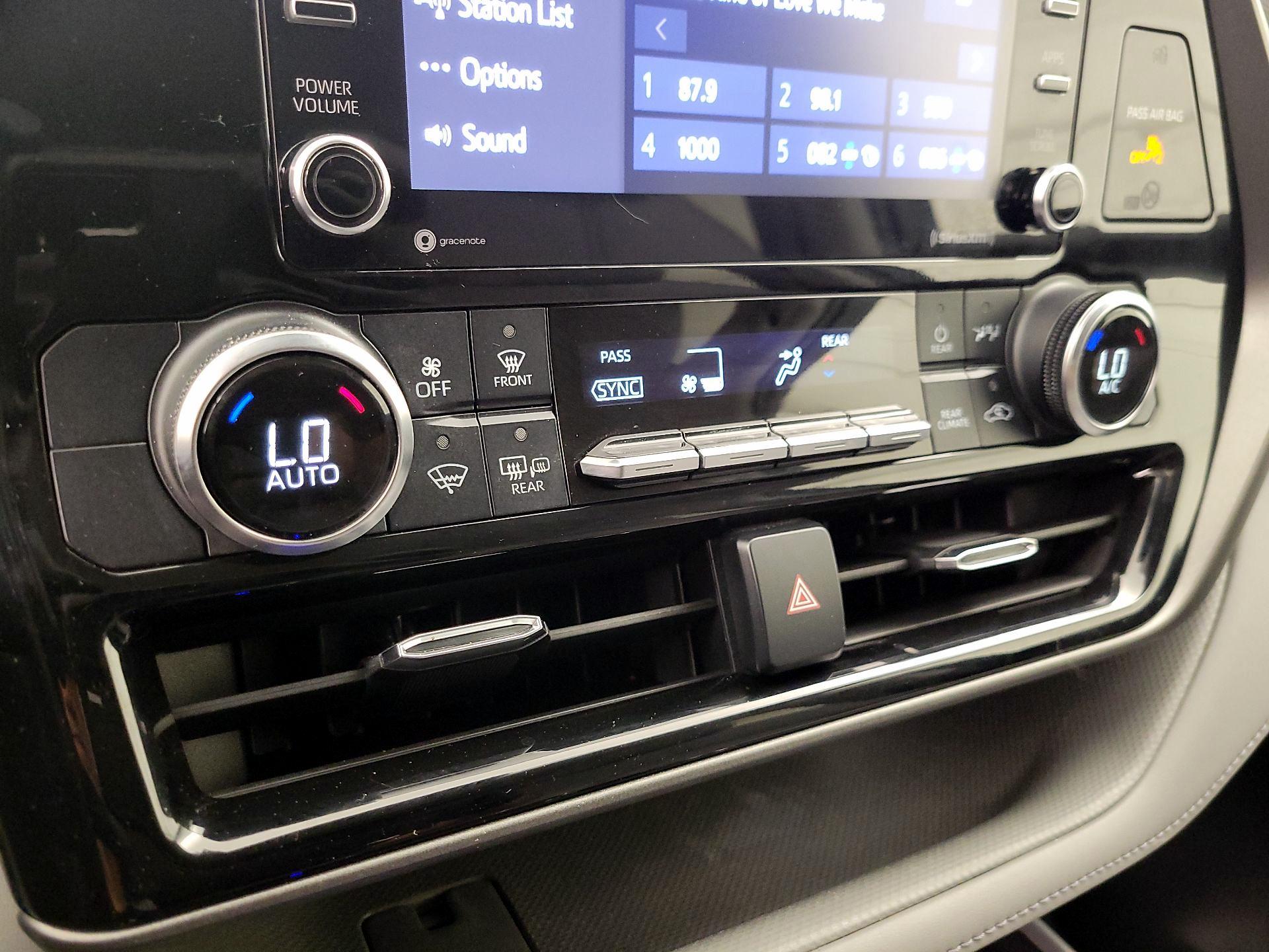 Thumbnail: 2021 Toyota Highlander - 16