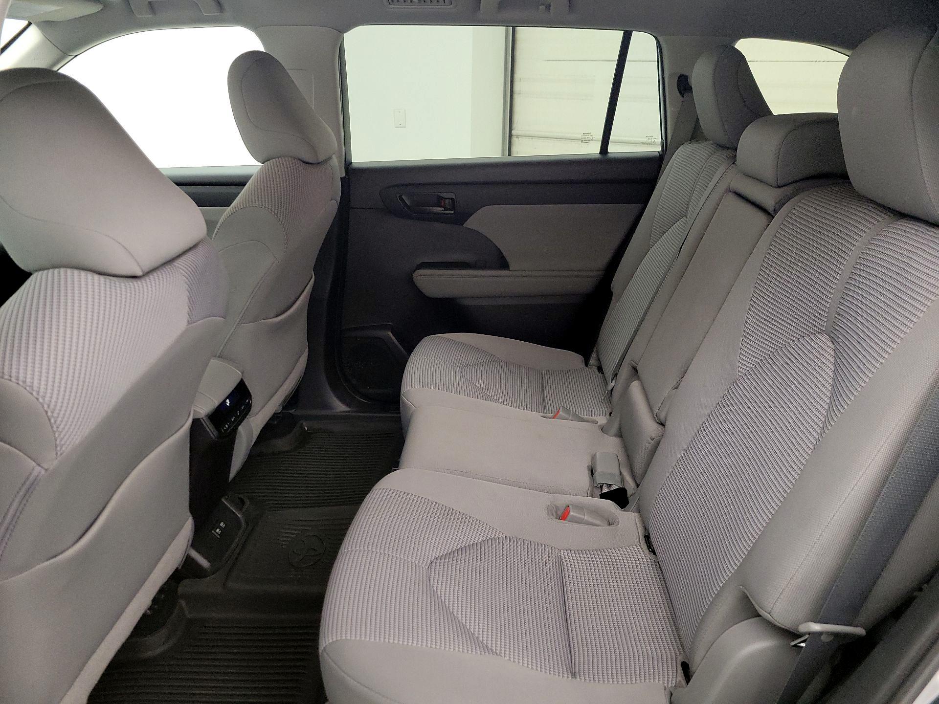 Thumbnail: 2021 Toyota Highlander - 19