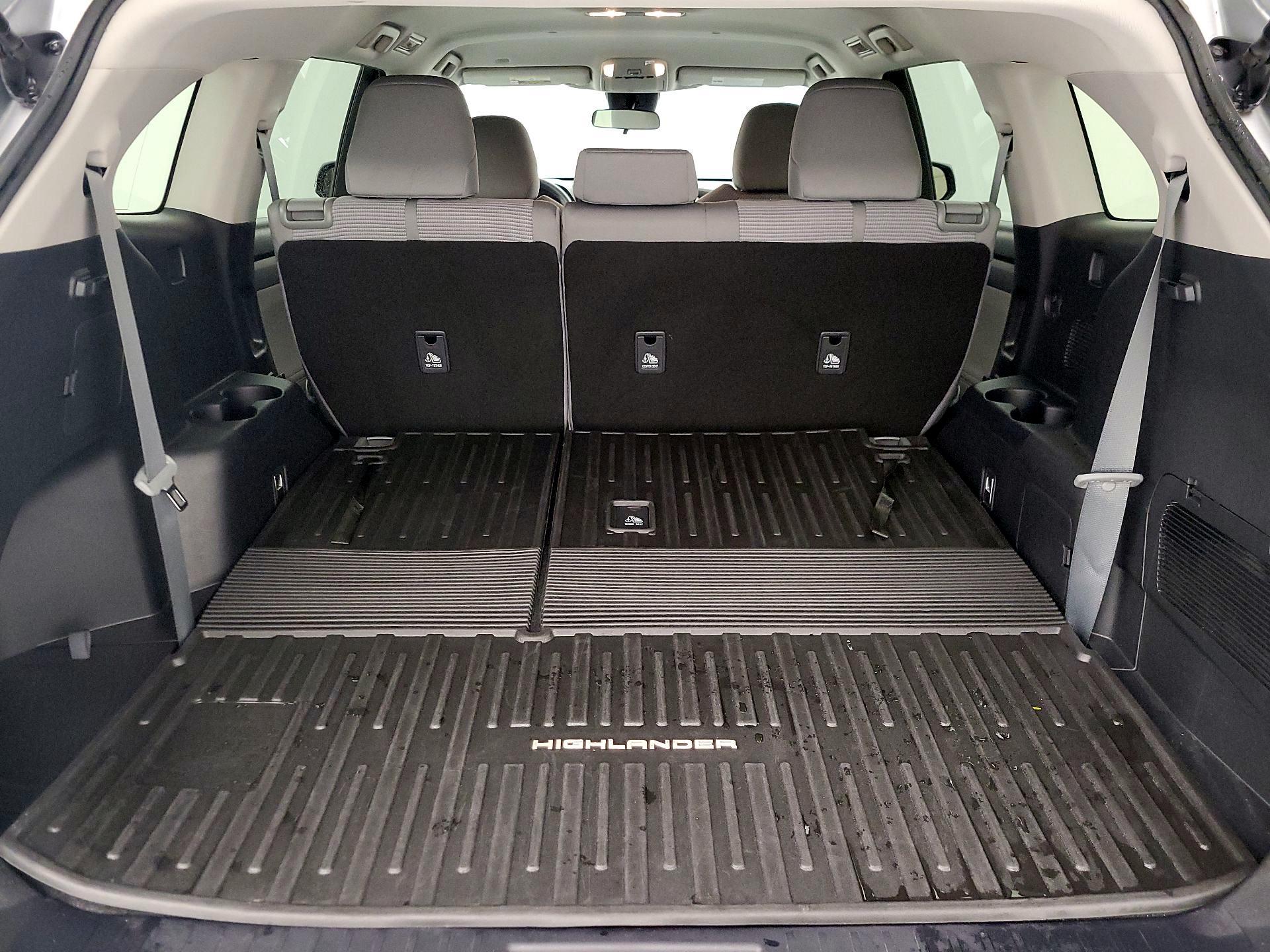 Thumbnail: 2021 Toyota Highlander - 20