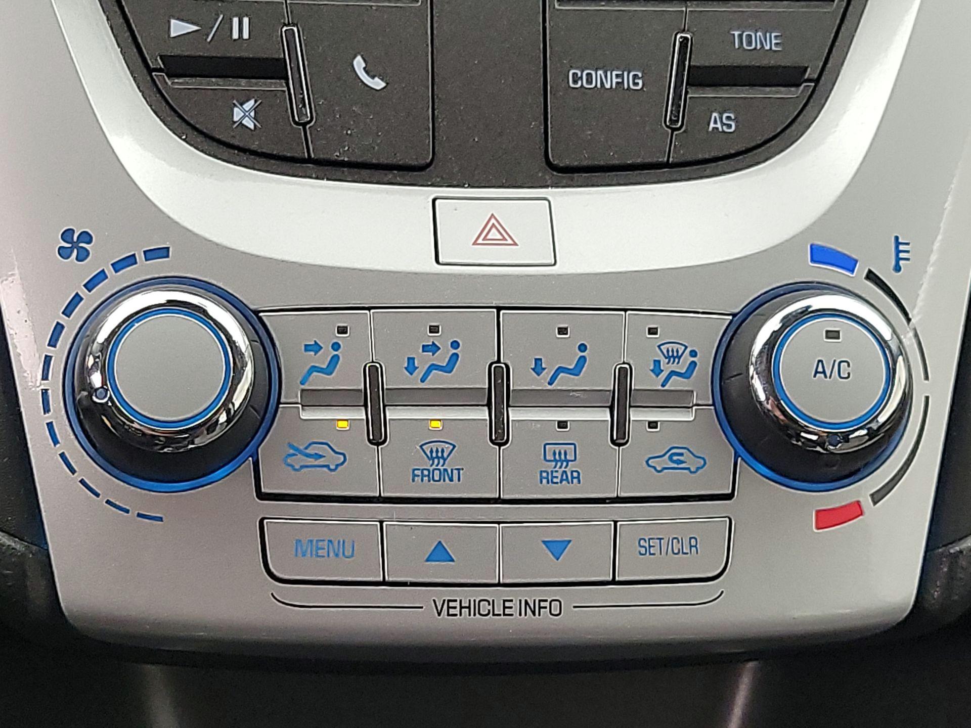 Thumbnail: 2016 Chevrolet Equinox - 16