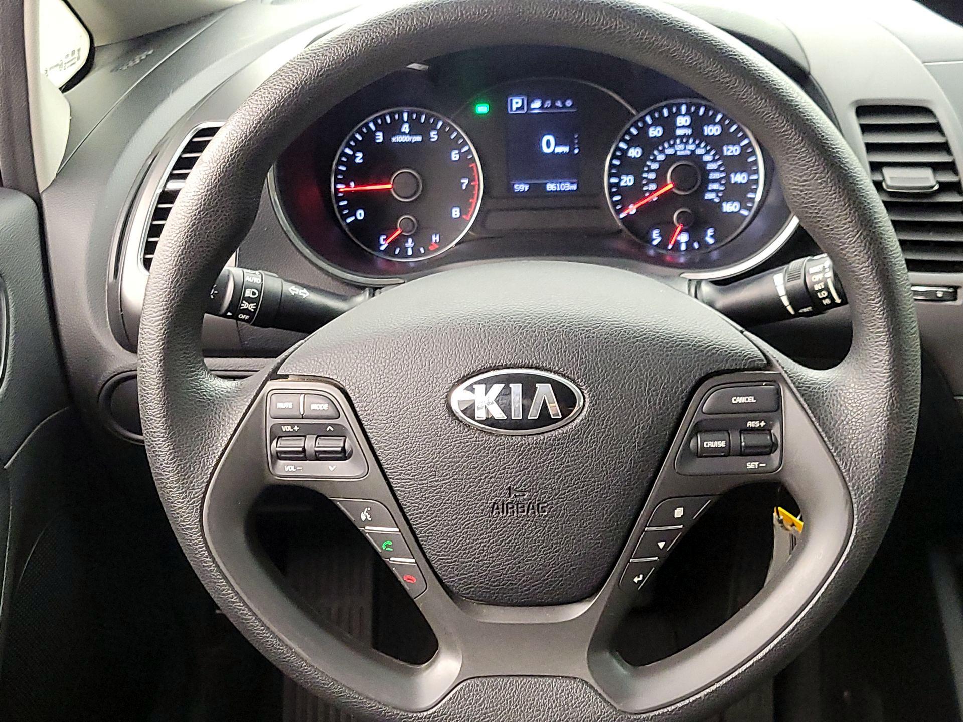 Thumbnail: 2018 Kia Forte - 10