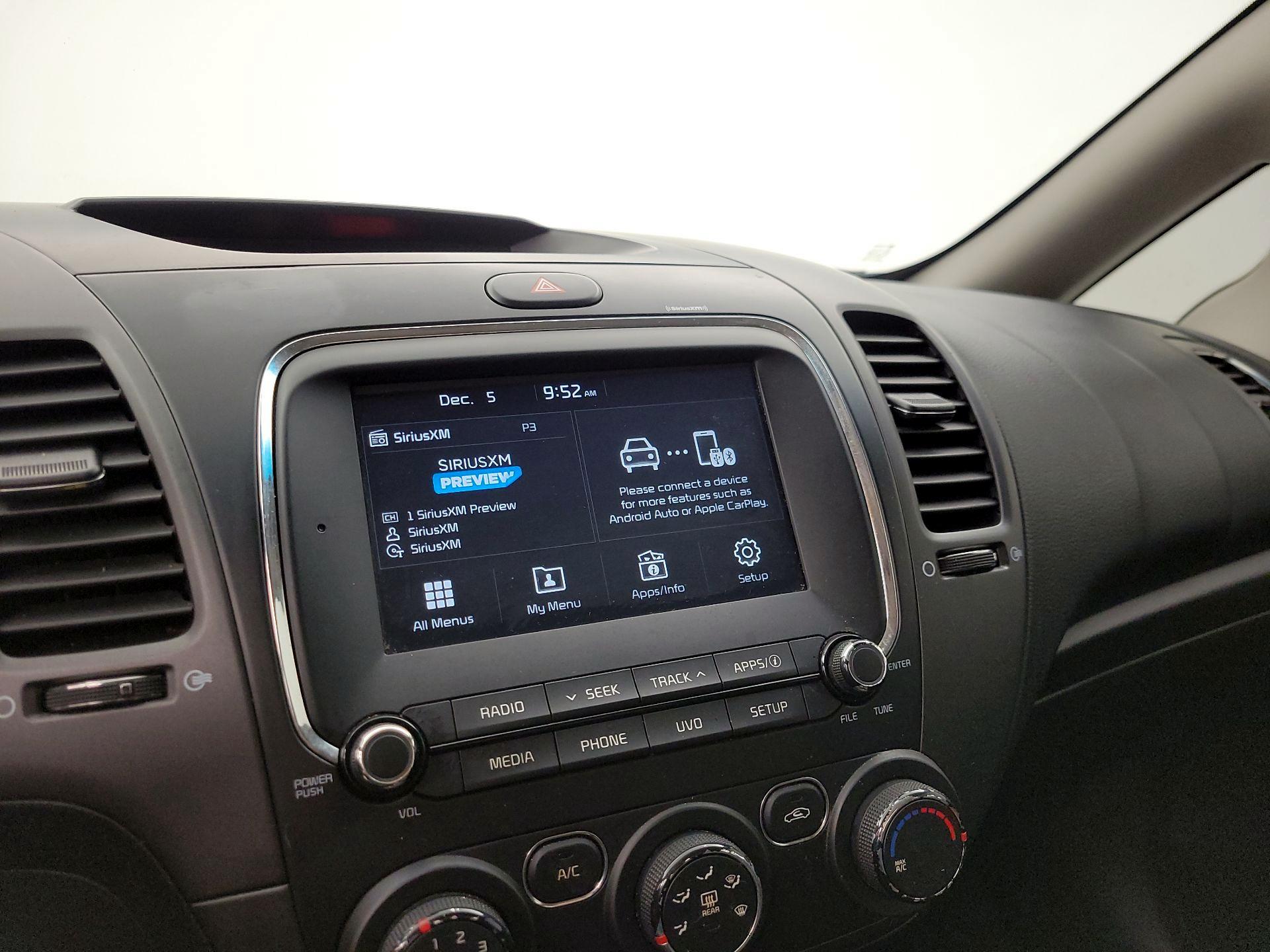 Thumbnail: 2018 Kia Forte - 15