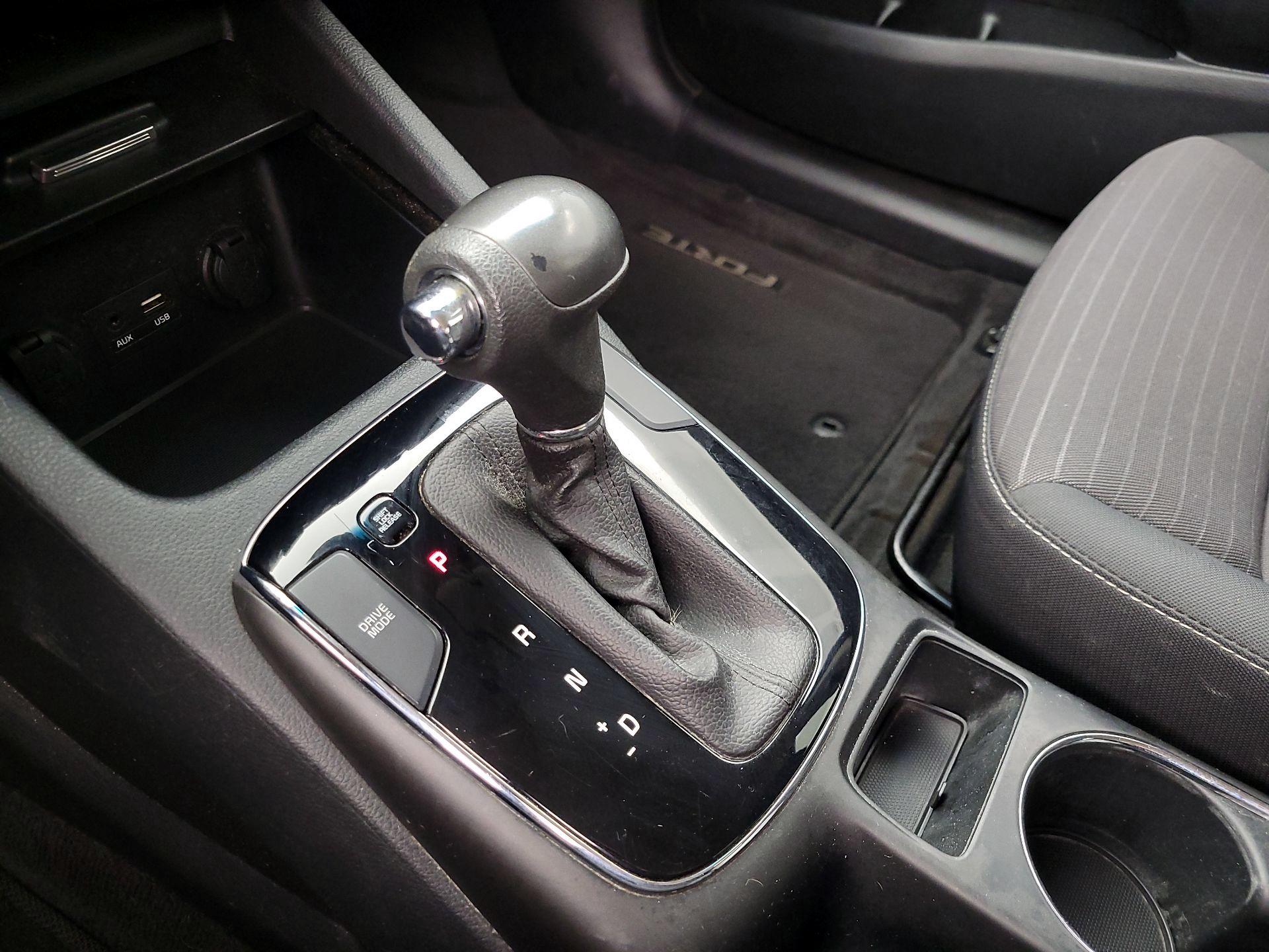 Thumbnail: 2018 Kia Forte - 17