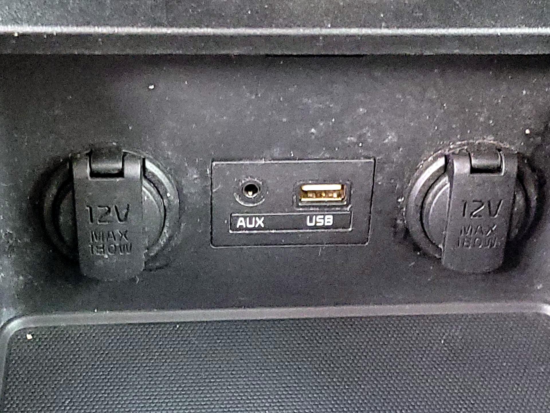 Thumbnail: 2018 Kia Forte - 18