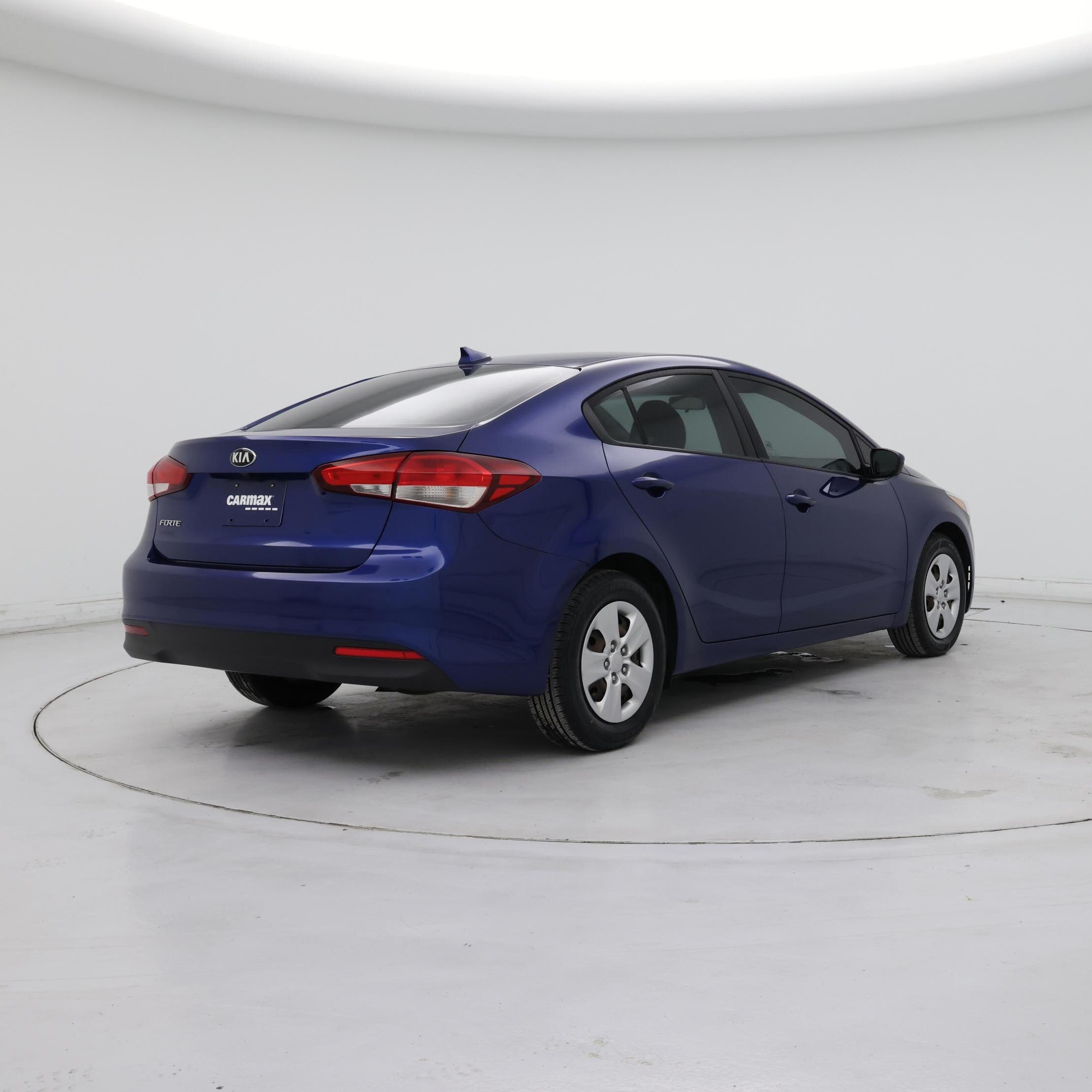 Thumbnail: 2018 Kia Forte - 8