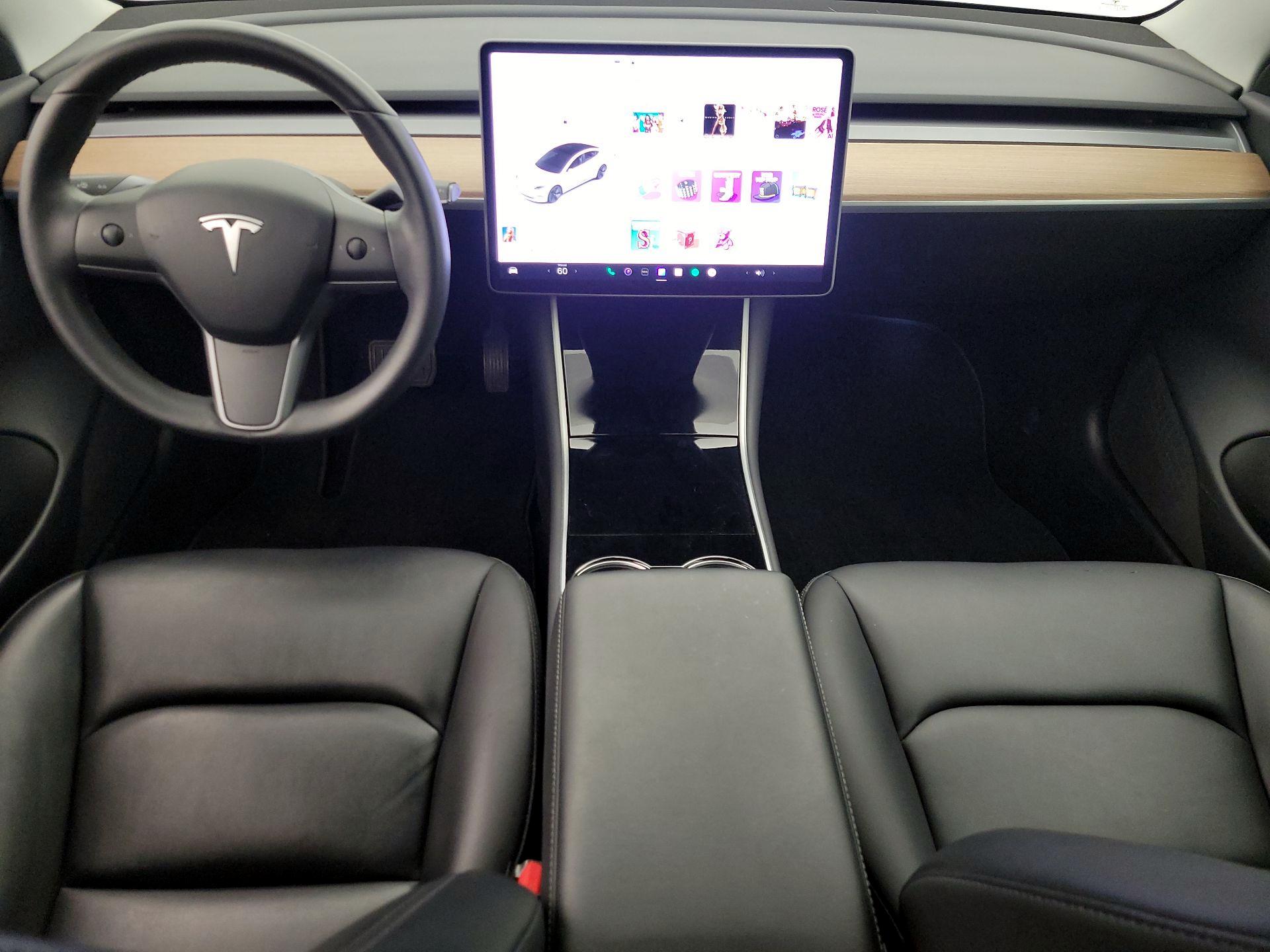 Thumbnail: 2020 Tesla Model 3 - 9