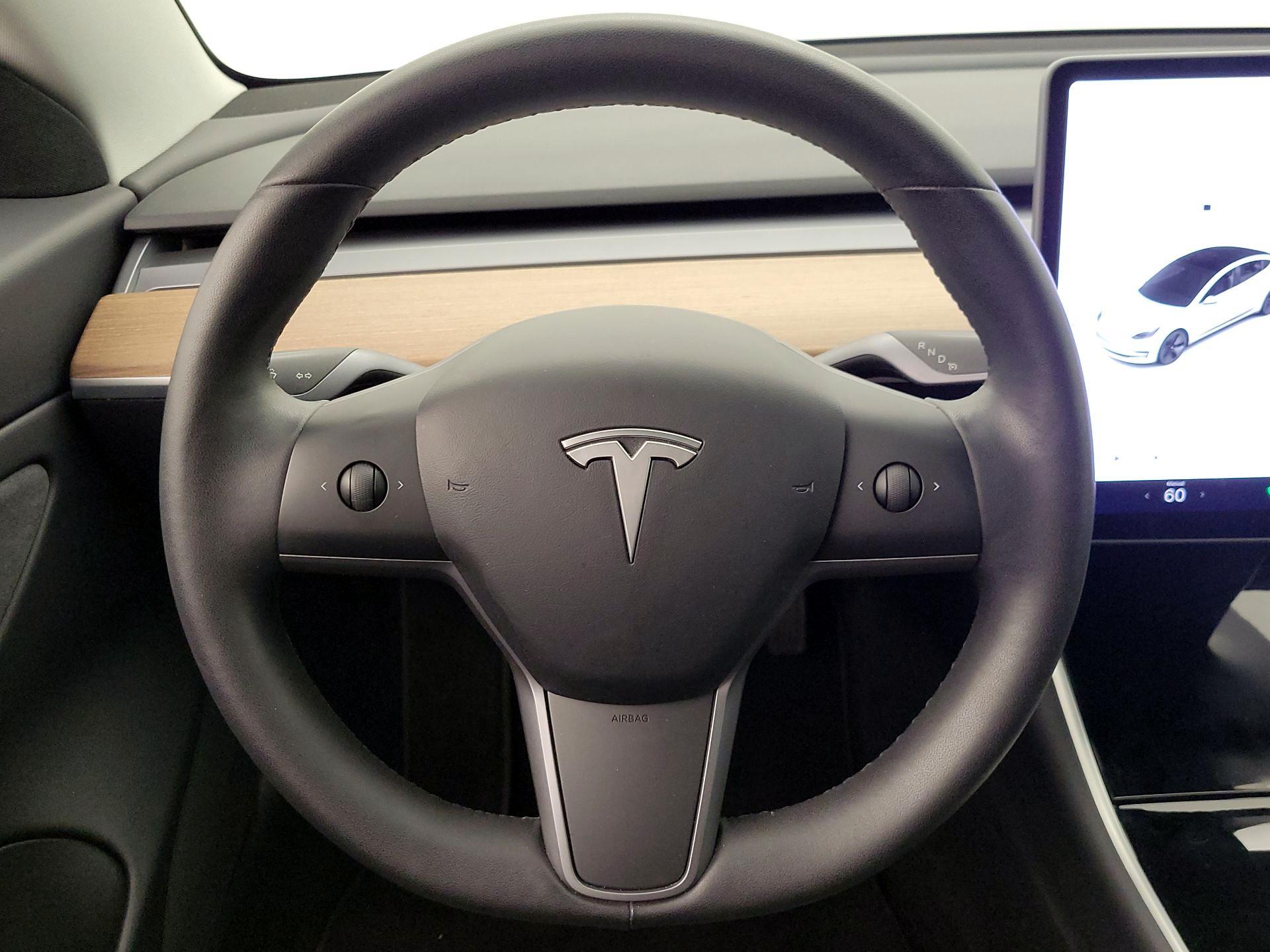 Thumbnail: 2020 Tesla Model 3 - 10