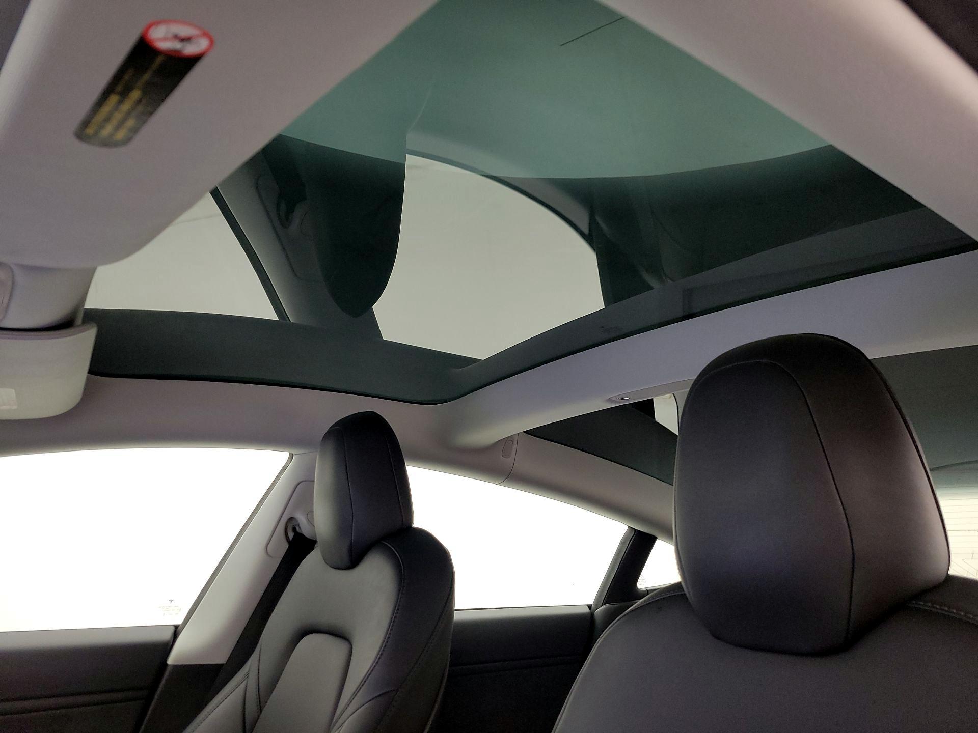 Thumbnail: 2020 Tesla Model 3 - 19