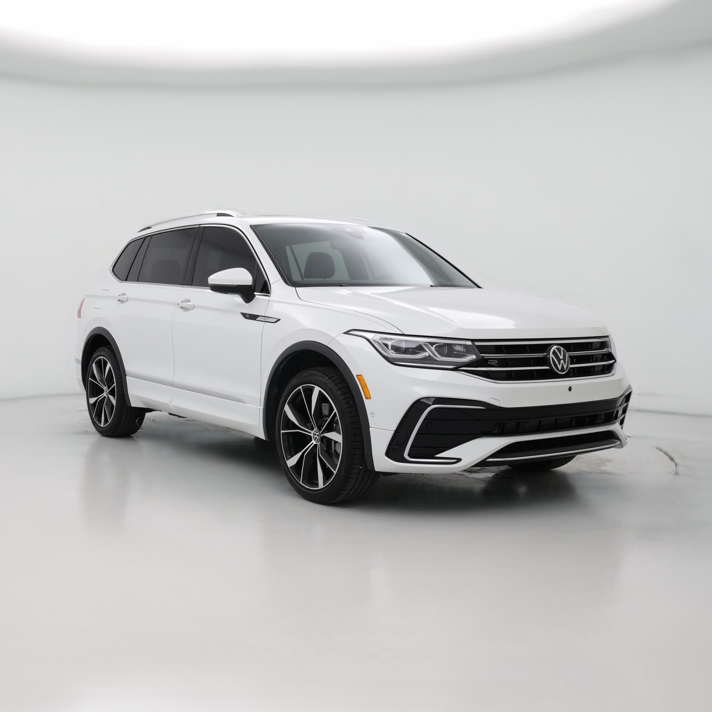 Thumbnail: 2022 Volkswagen Tiguan - 1