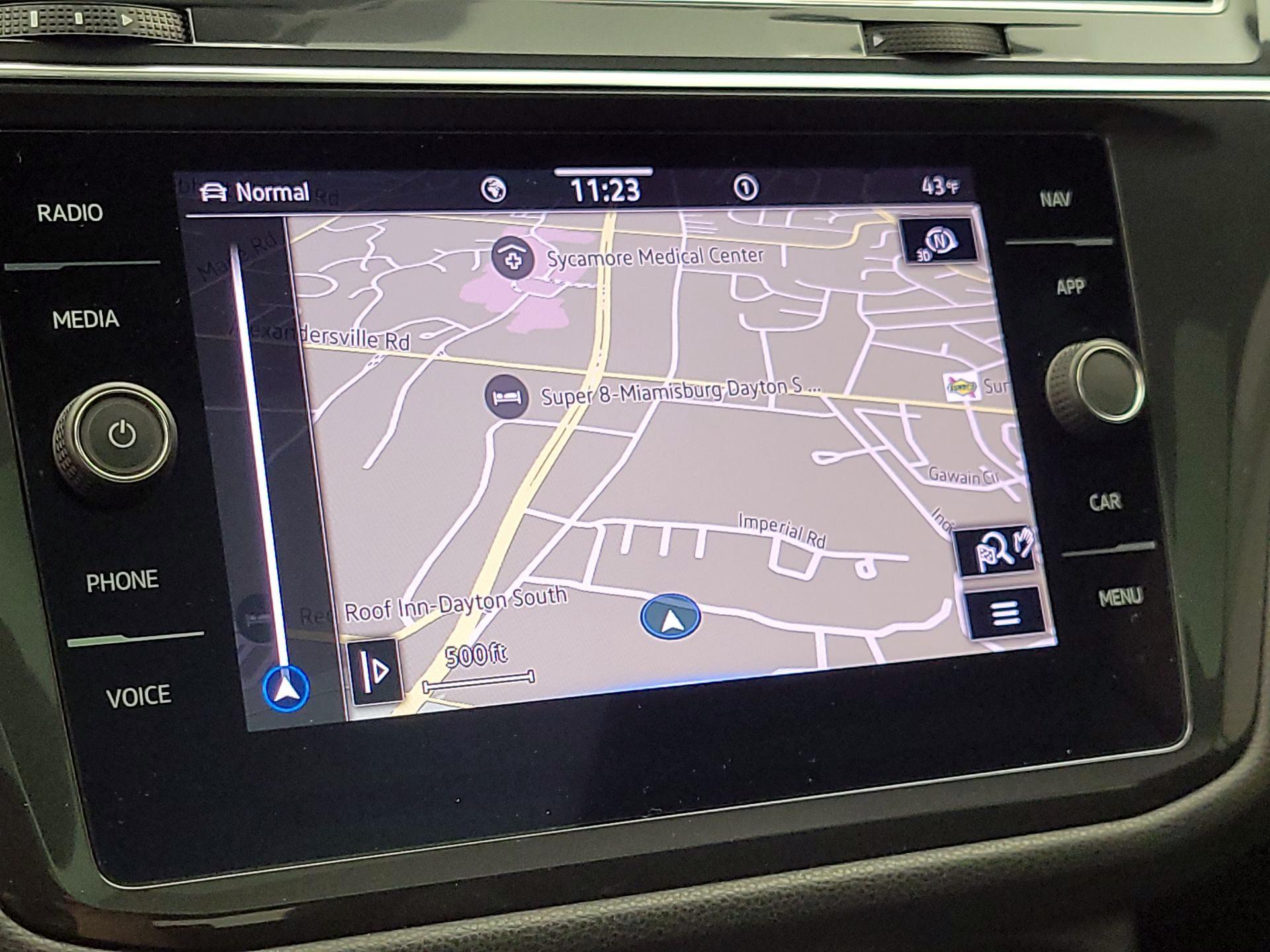 Thumbnail: 2022 Volkswagen Tiguan - 14