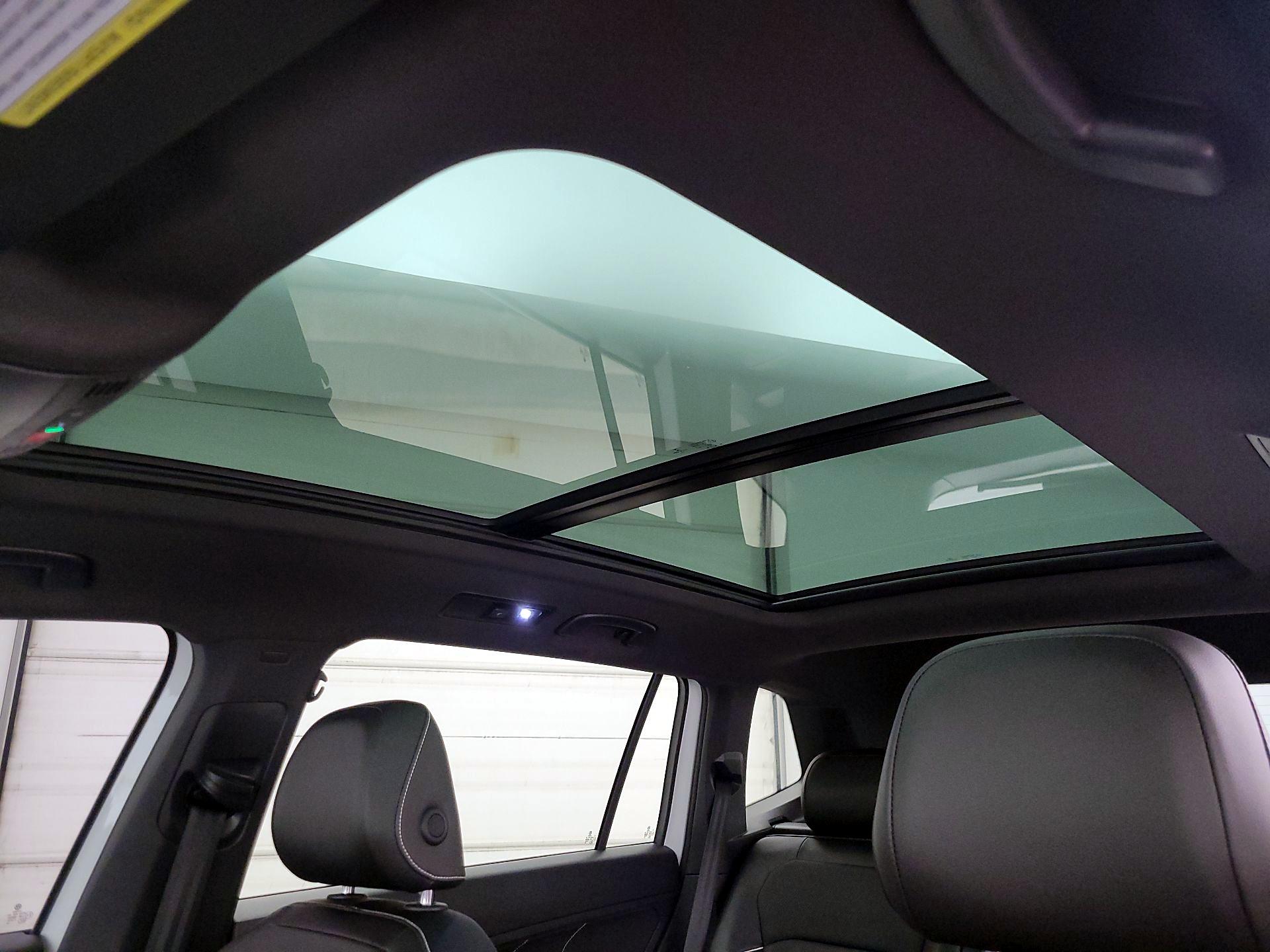 Thumbnail: 2022 Volkswagen Tiguan - 20