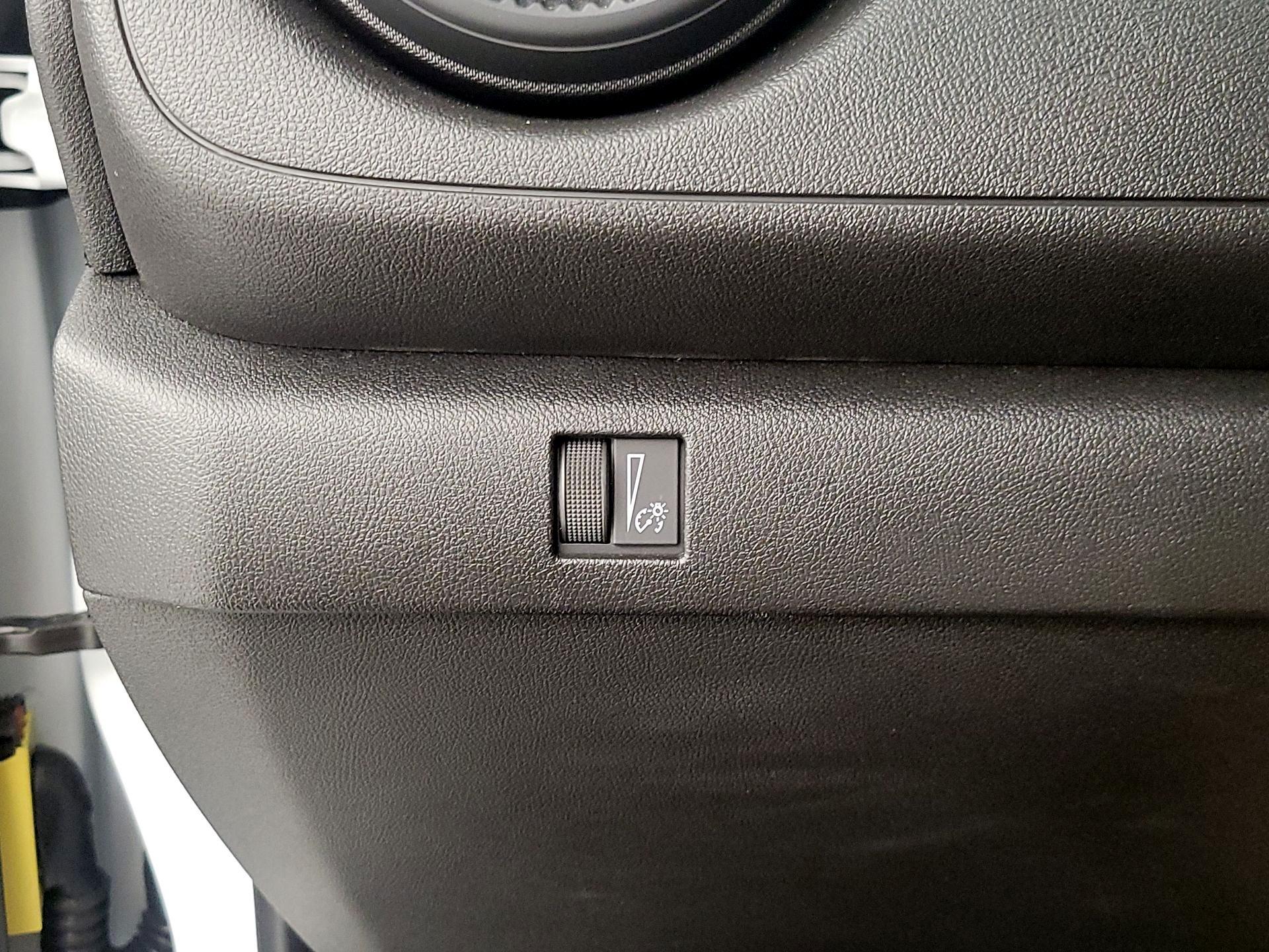 Thumbnail: 2025 Chevrolet Colorado - 13