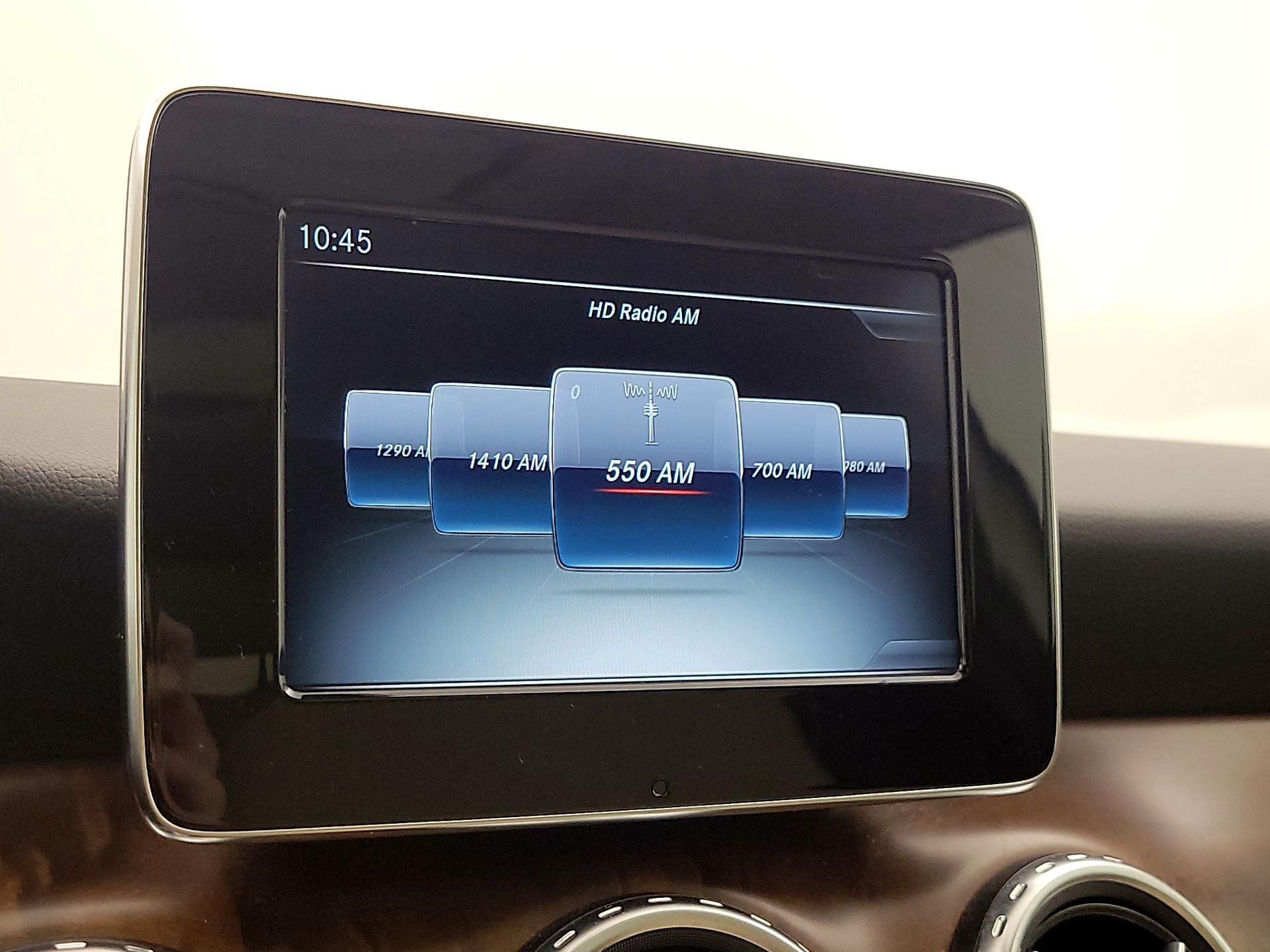 Thumbnail: 2016 Mercedes-Benz GLA - 16