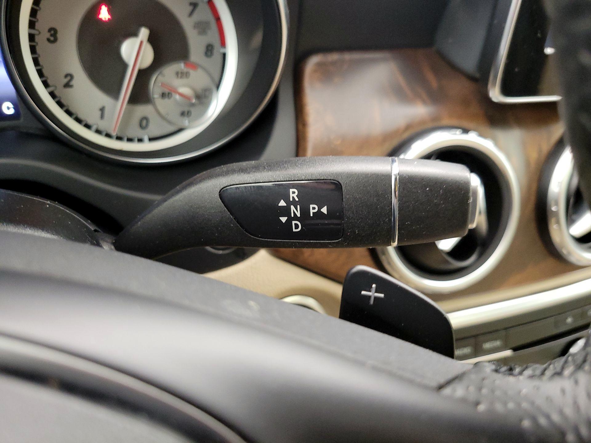 Thumbnail: 2016 Mercedes-Benz GLA - 18