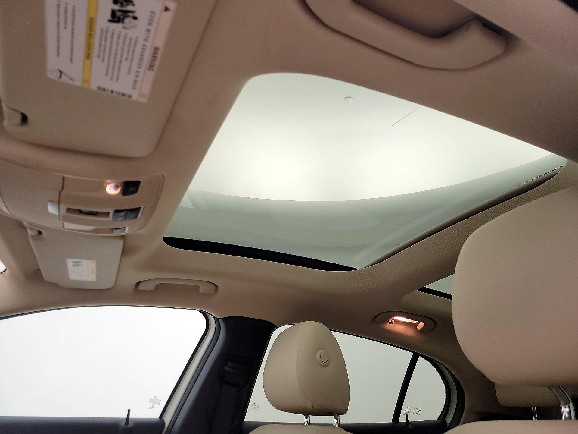 Thumbnail: 2016 Mercedes-Benz GLA - 20