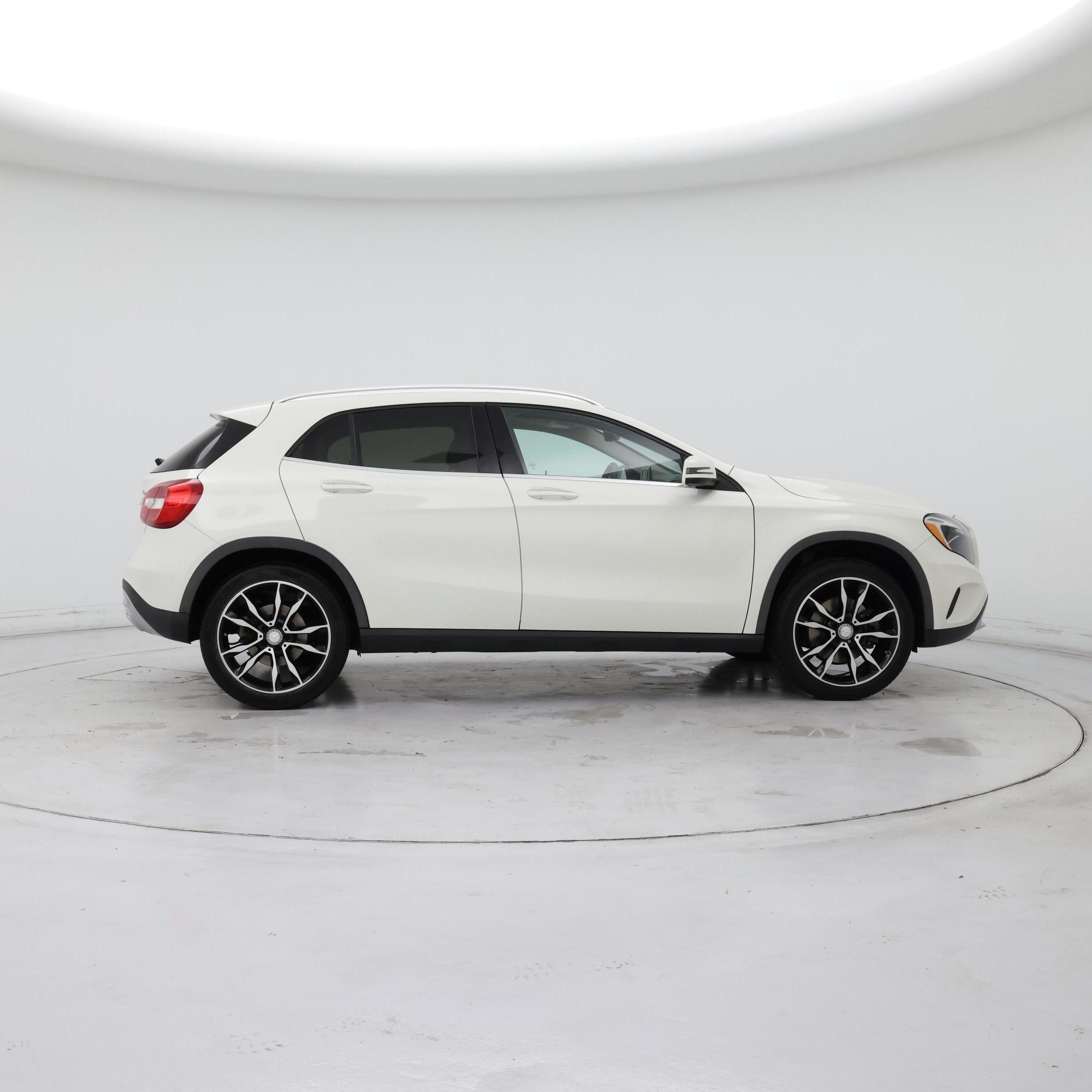 Thumbnail: 2016 Mercedes-Benz GLA - 7