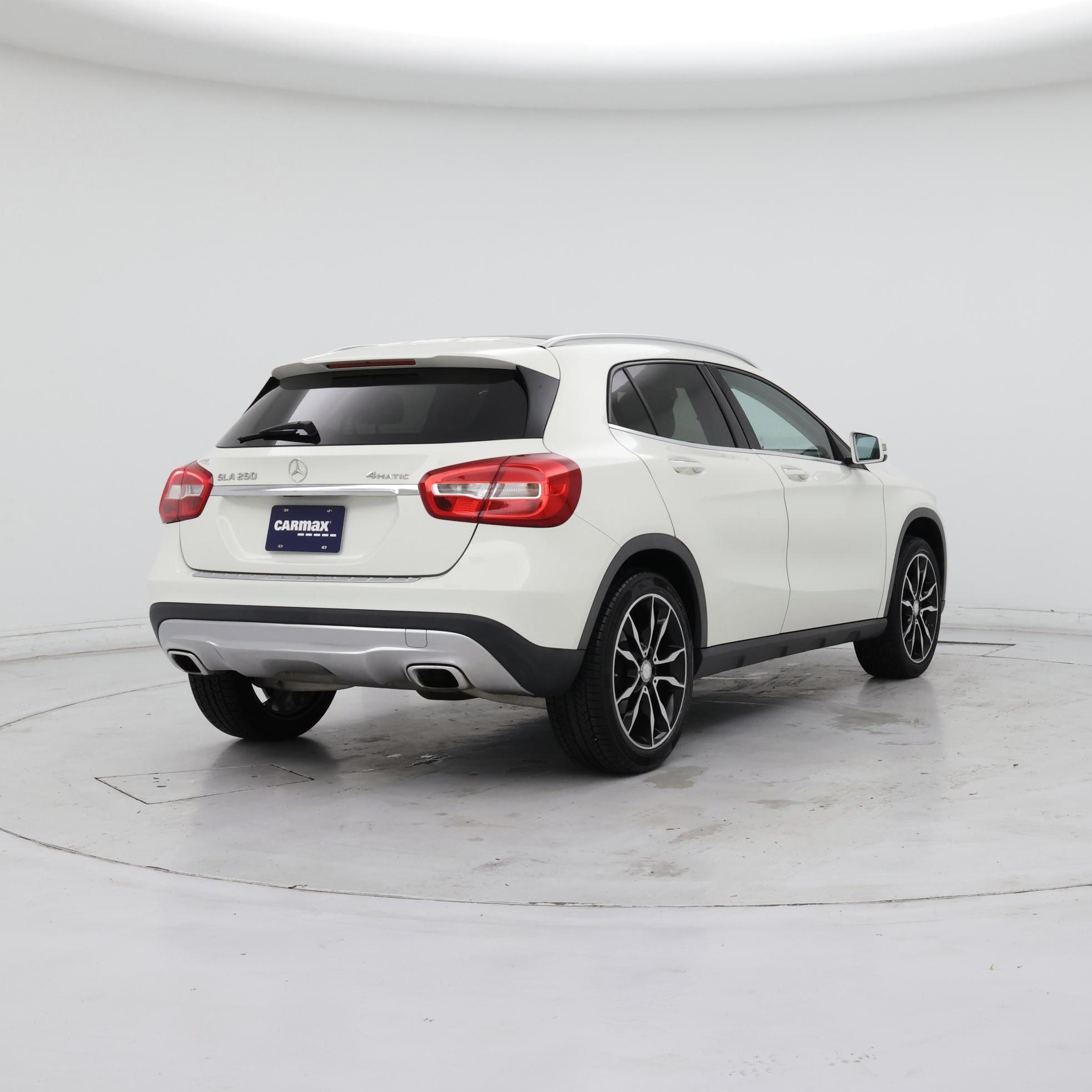 Thumbnail: 2016 Mercedes-Benz GLA - 8